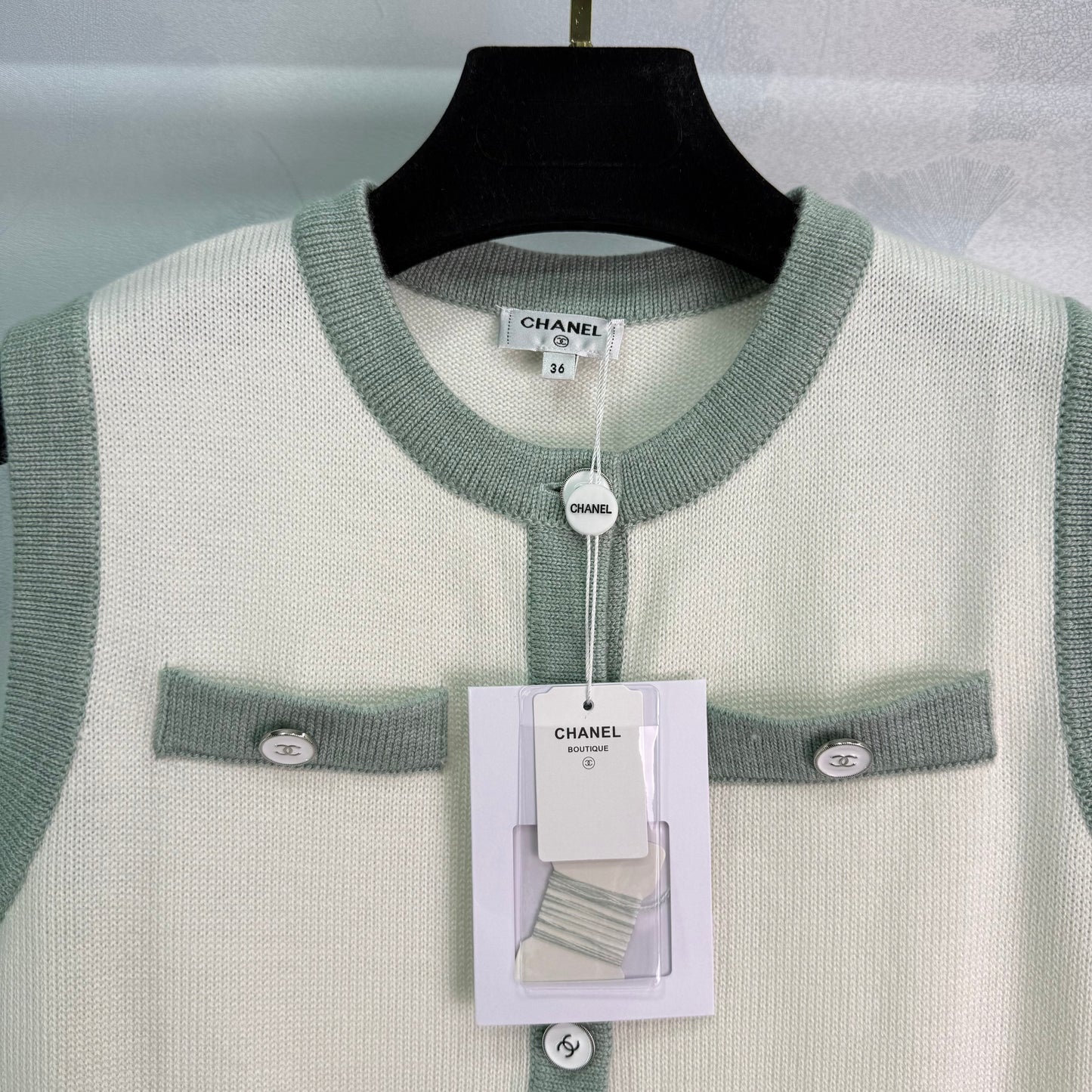 C 25Color Block Sleeveless Knit Vest