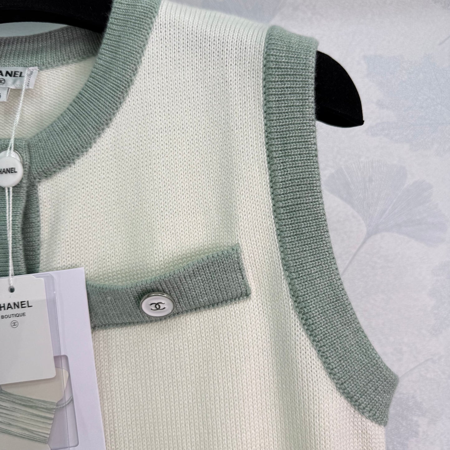 C 25Color Block Sleeveless Knit Vest