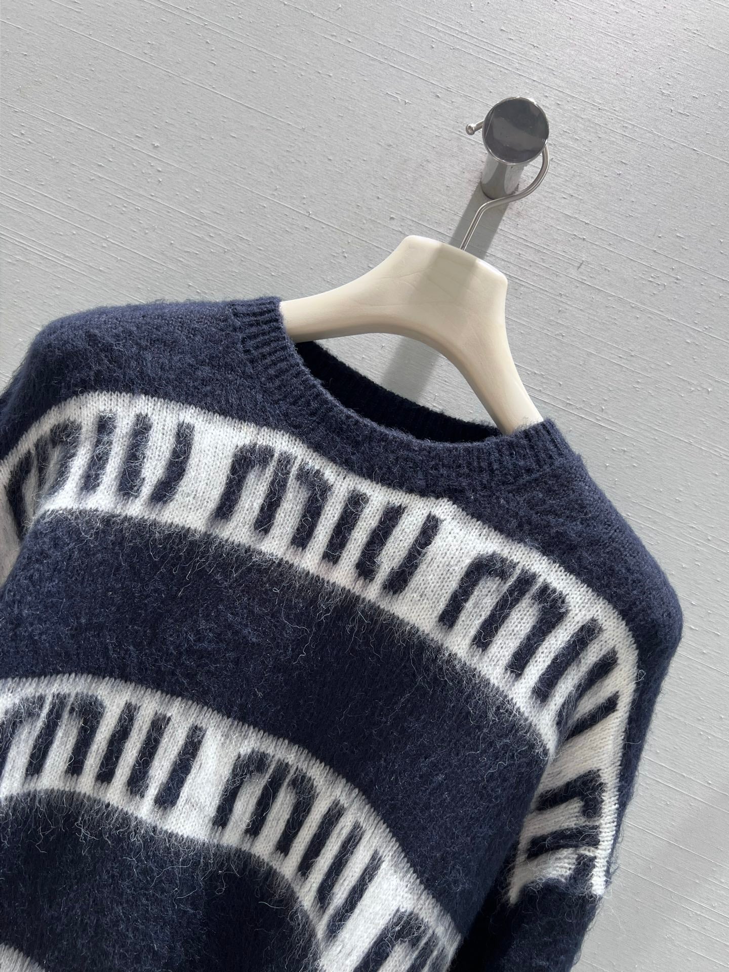 Mi 25 wool and cashmere sweaters