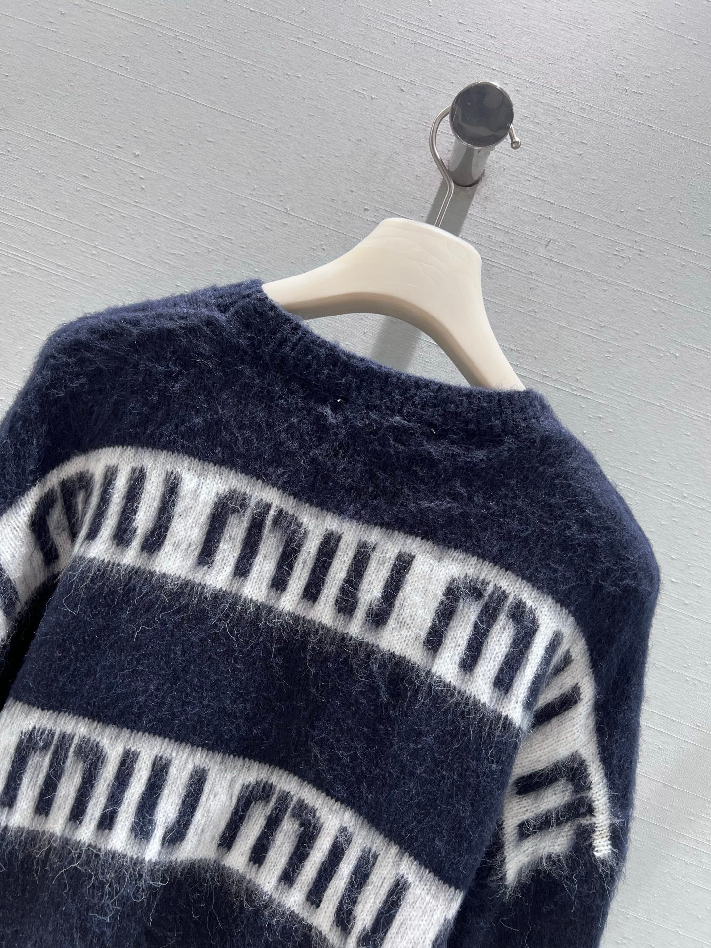 Mi 25 wool and cashmere sweaters