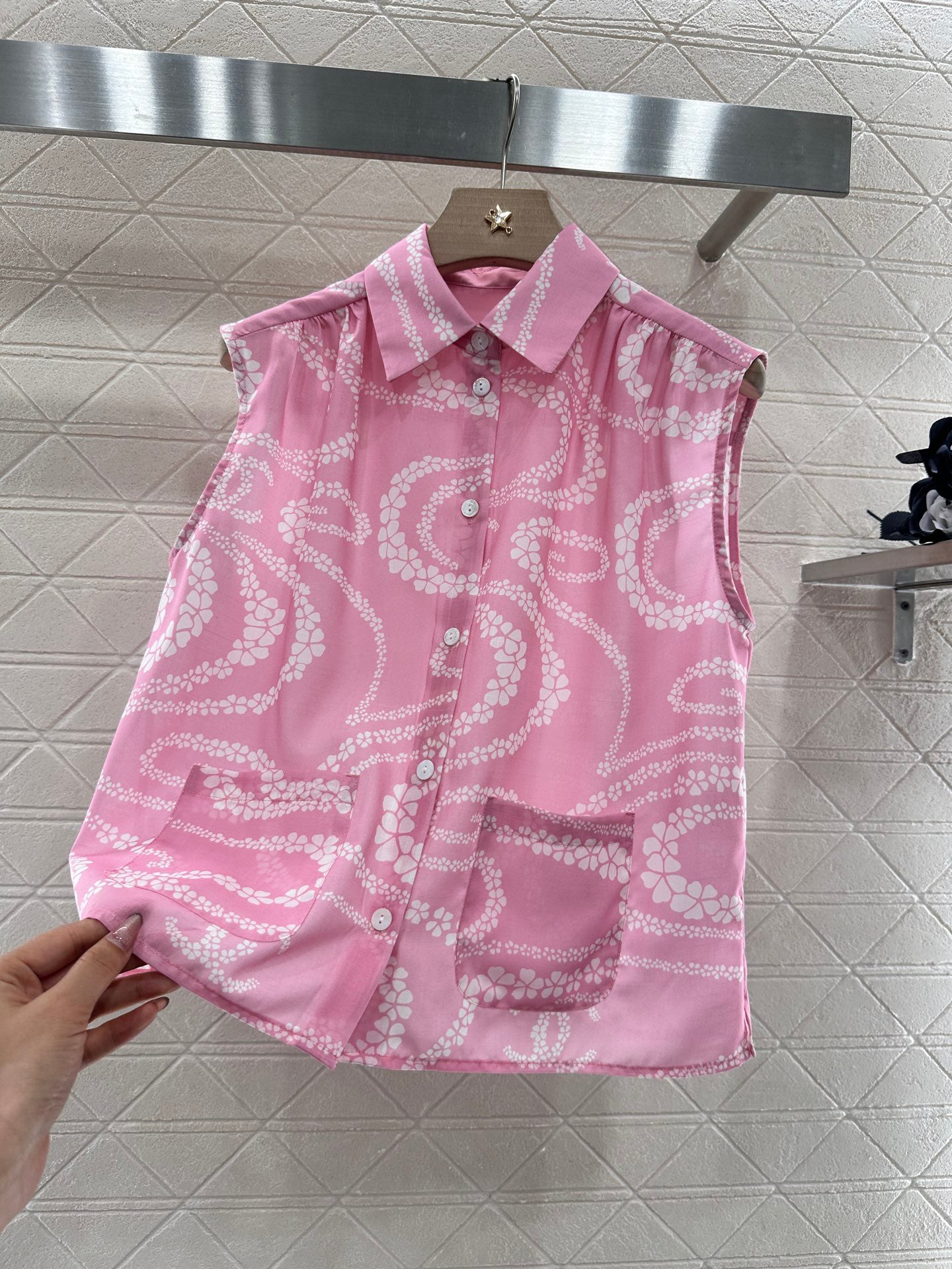 C 25 Printed Sleeveless Vest Shirt