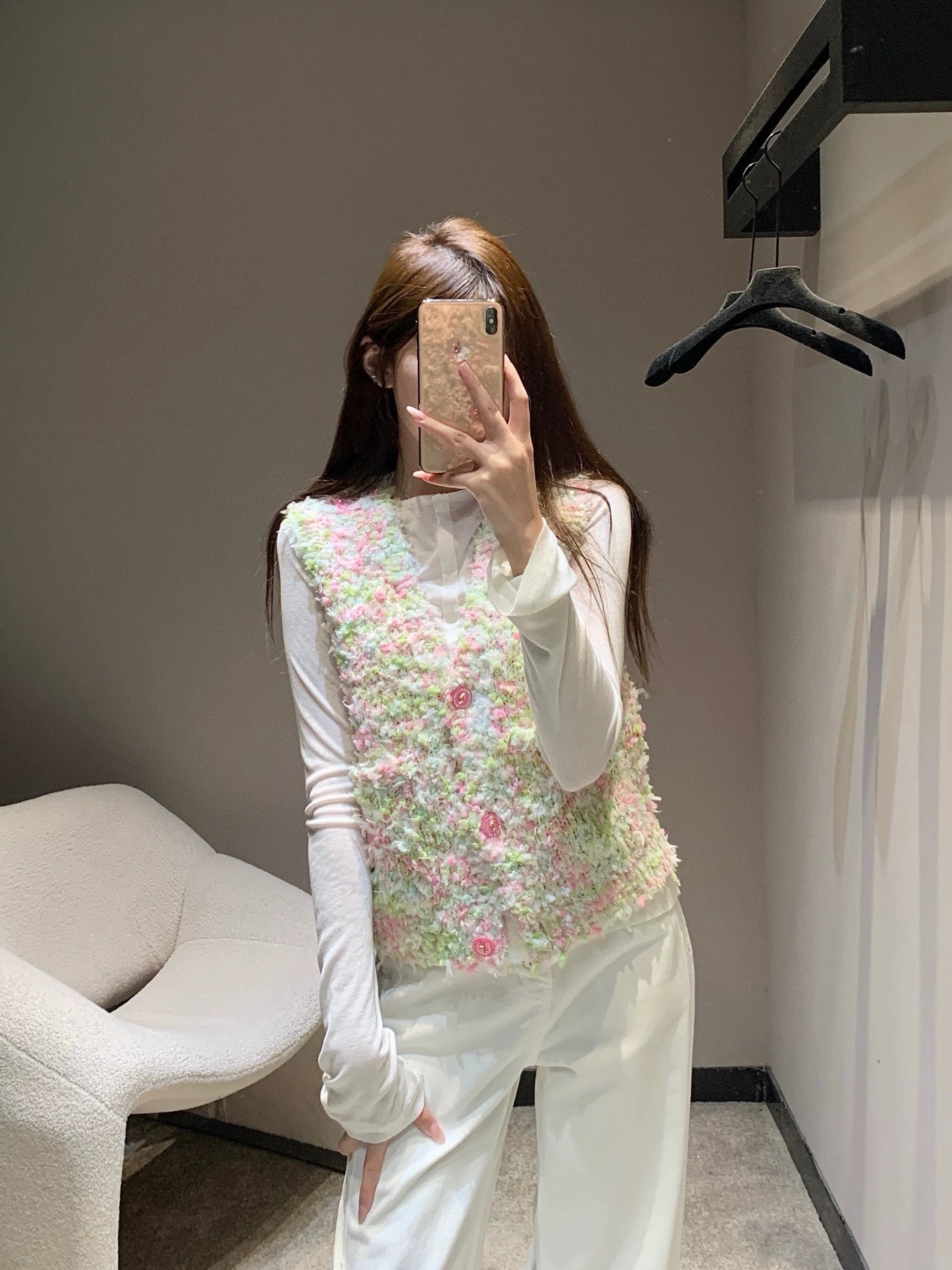 C 25 Vintage Diamond Button V-Neck Cashmere Vest