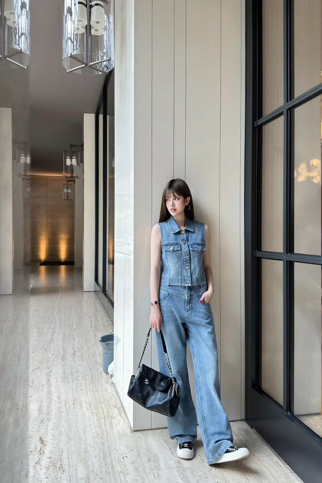 c 25 Neue bestickte Jeanshose