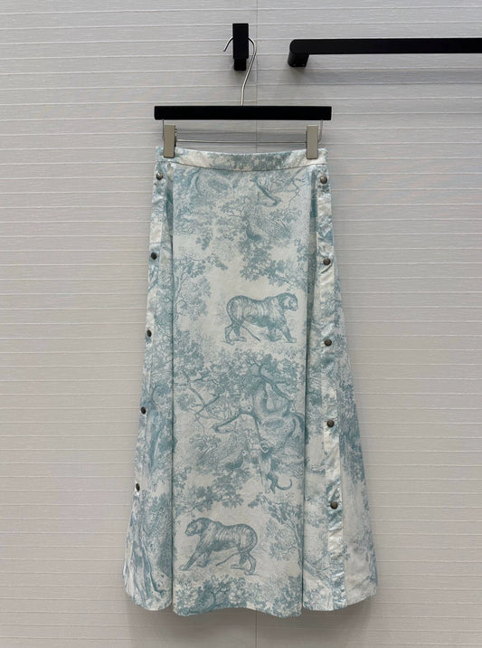 D 25 New Jungle animal print, two side buttons half skirt