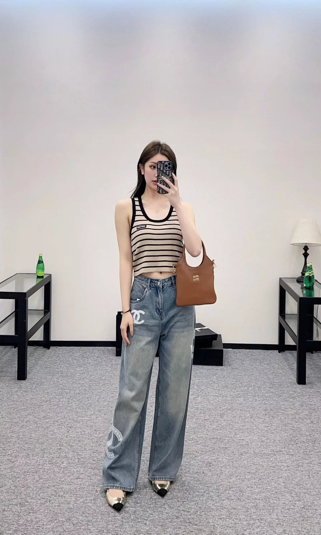 C Frühjahr/Sommer 25 Spitzenbestickte Jeanshose