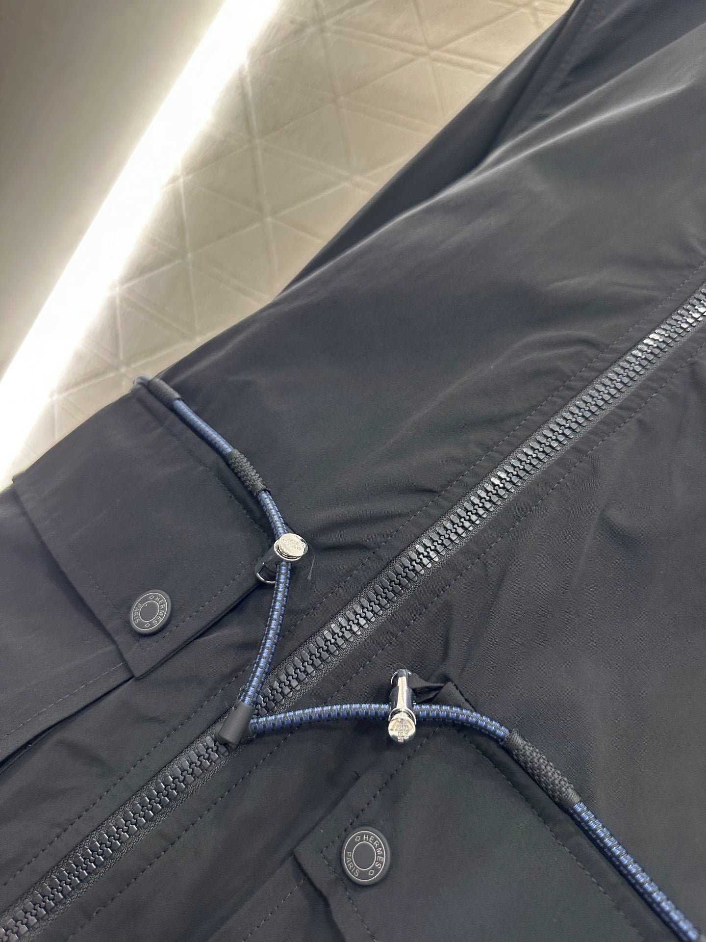 He 25 drawstring trench coat