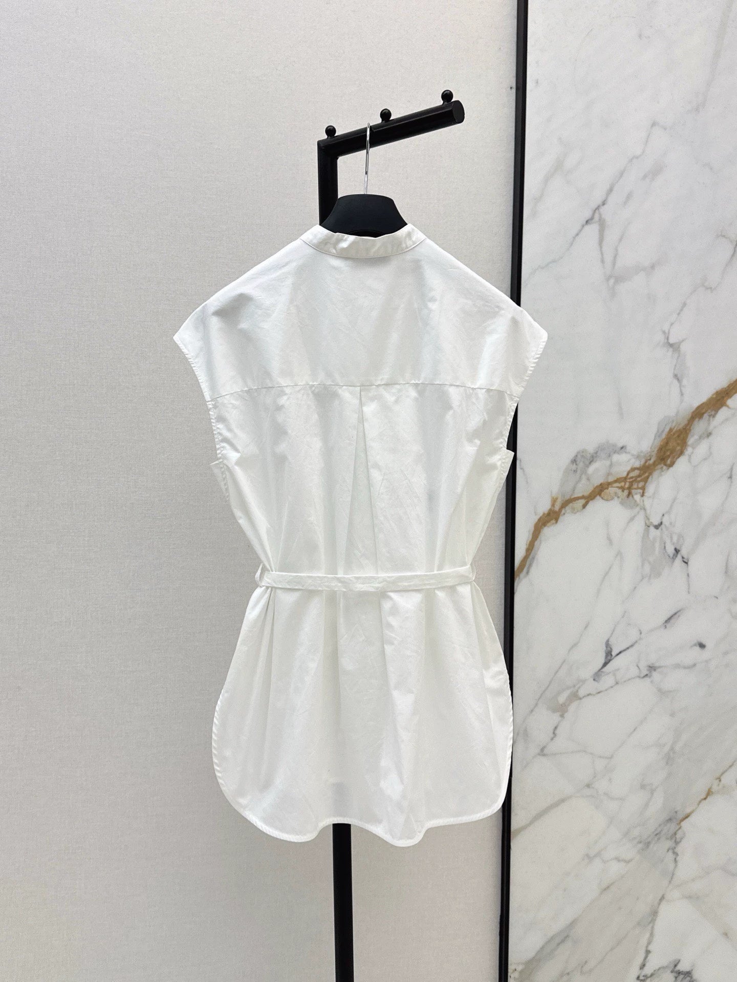 D 25 Spring Summer Latest Sleeveless Shirt