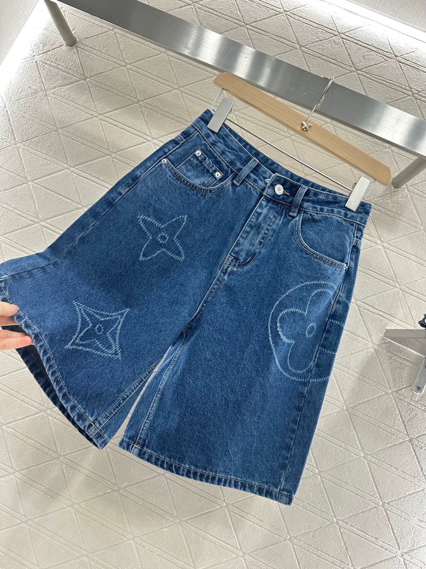 1ou 25 Jeansshorts mit Laserdruck und hoher Taille