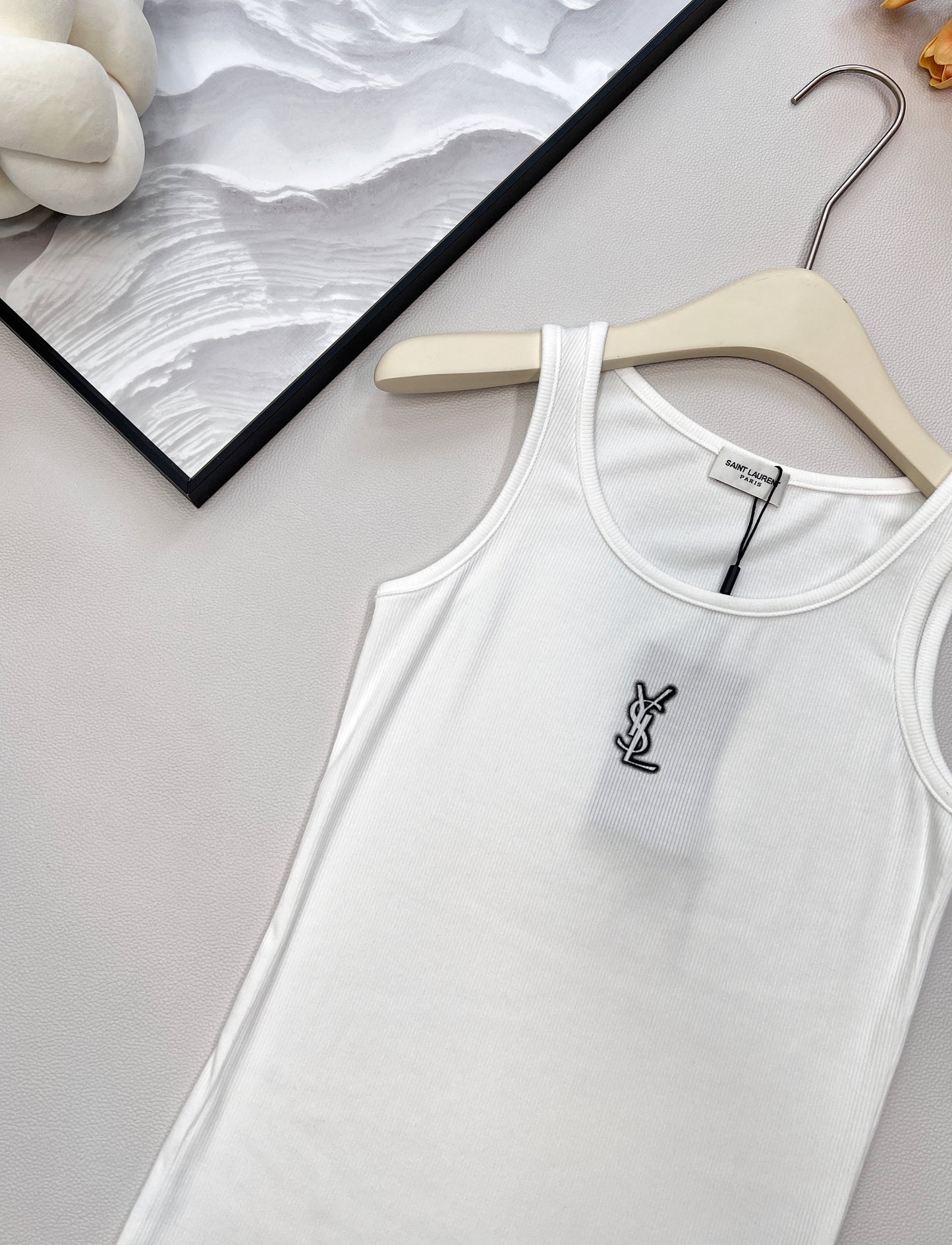 Y 25 logo print ribbed stretch vest