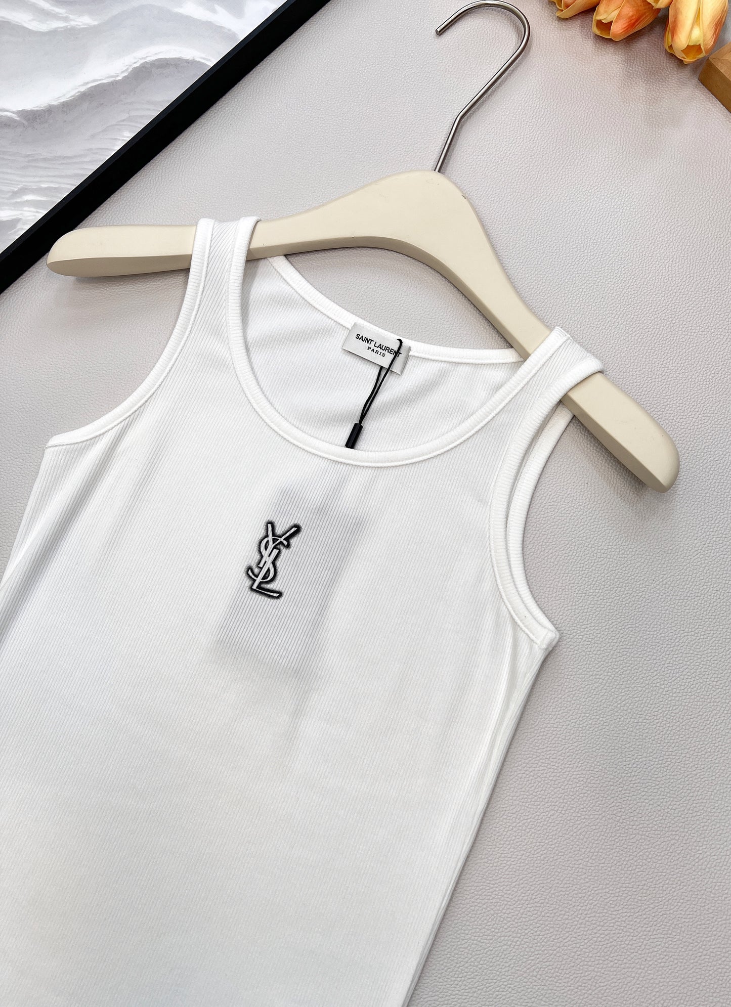 Y 25 logo print ribbed stretch vest