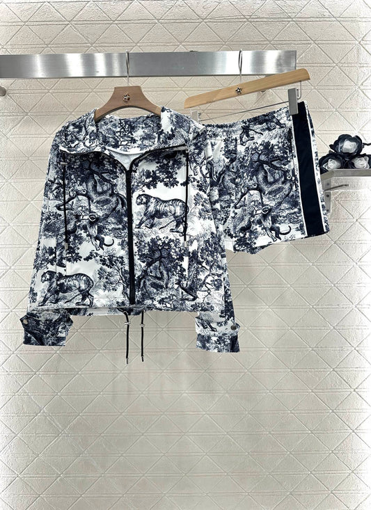 D 25 Ensemble veste de protection solaire à capuche et short