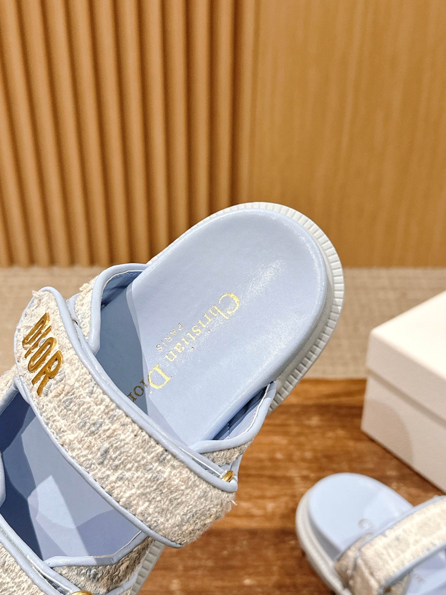 š*New Arrivals Sandals
