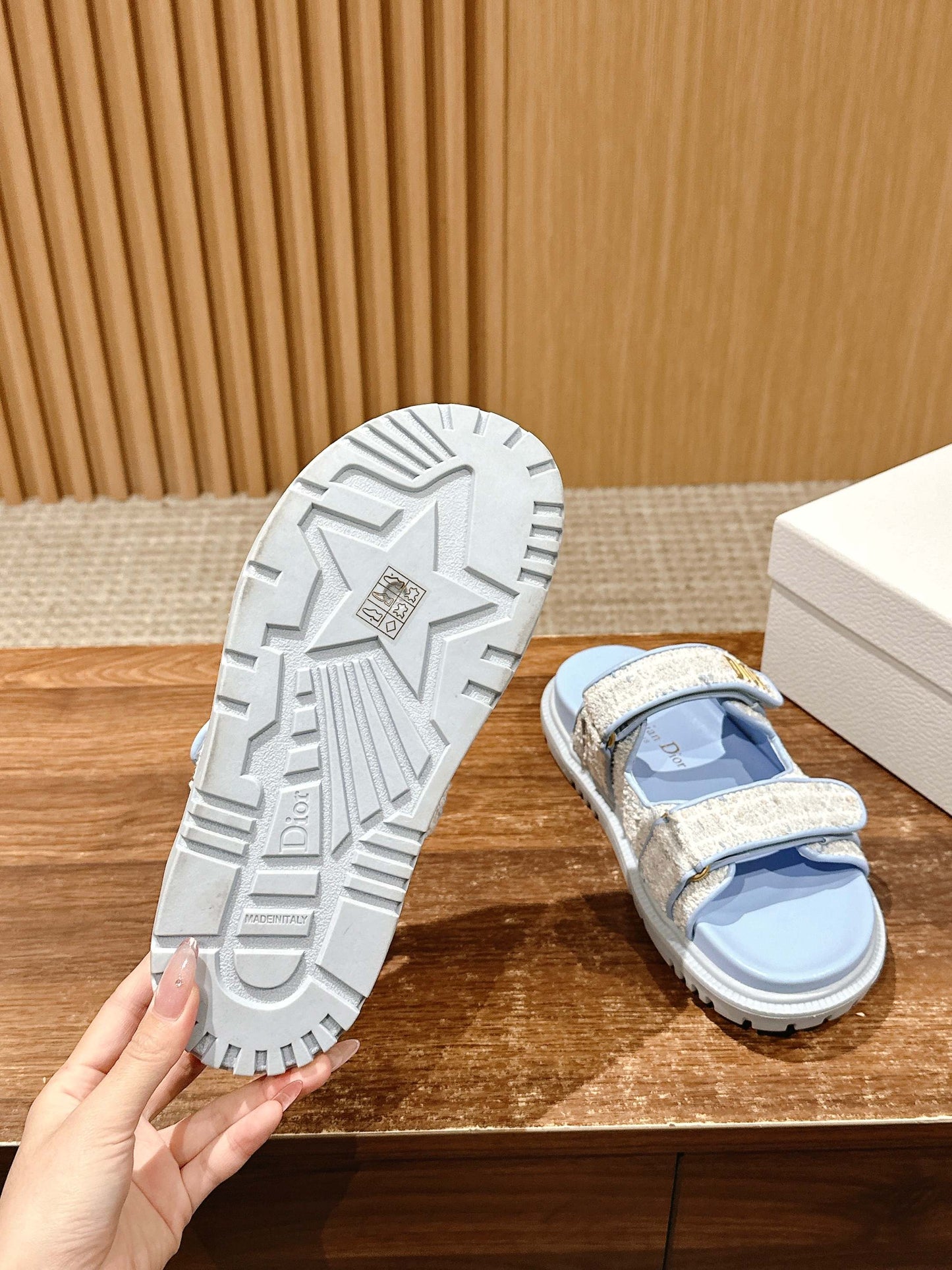 š*New Arrivals Sandals