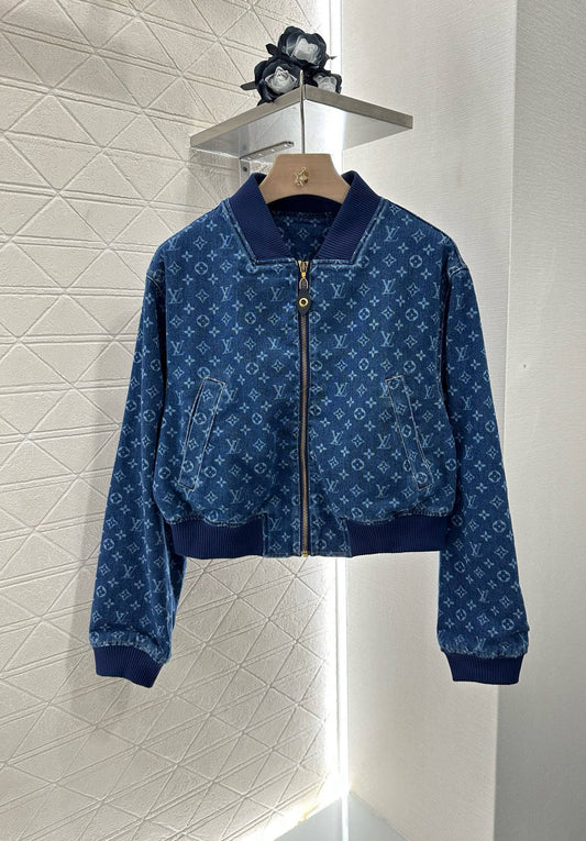 L 2025 nouveaux produits Ensemble chemise et jupe