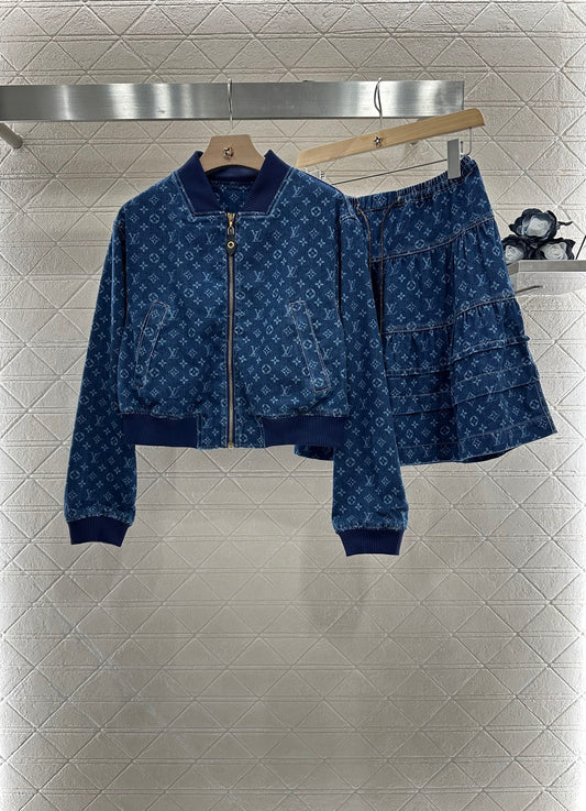 L 2025 nouveaux produits Ensemble chemise et jupe