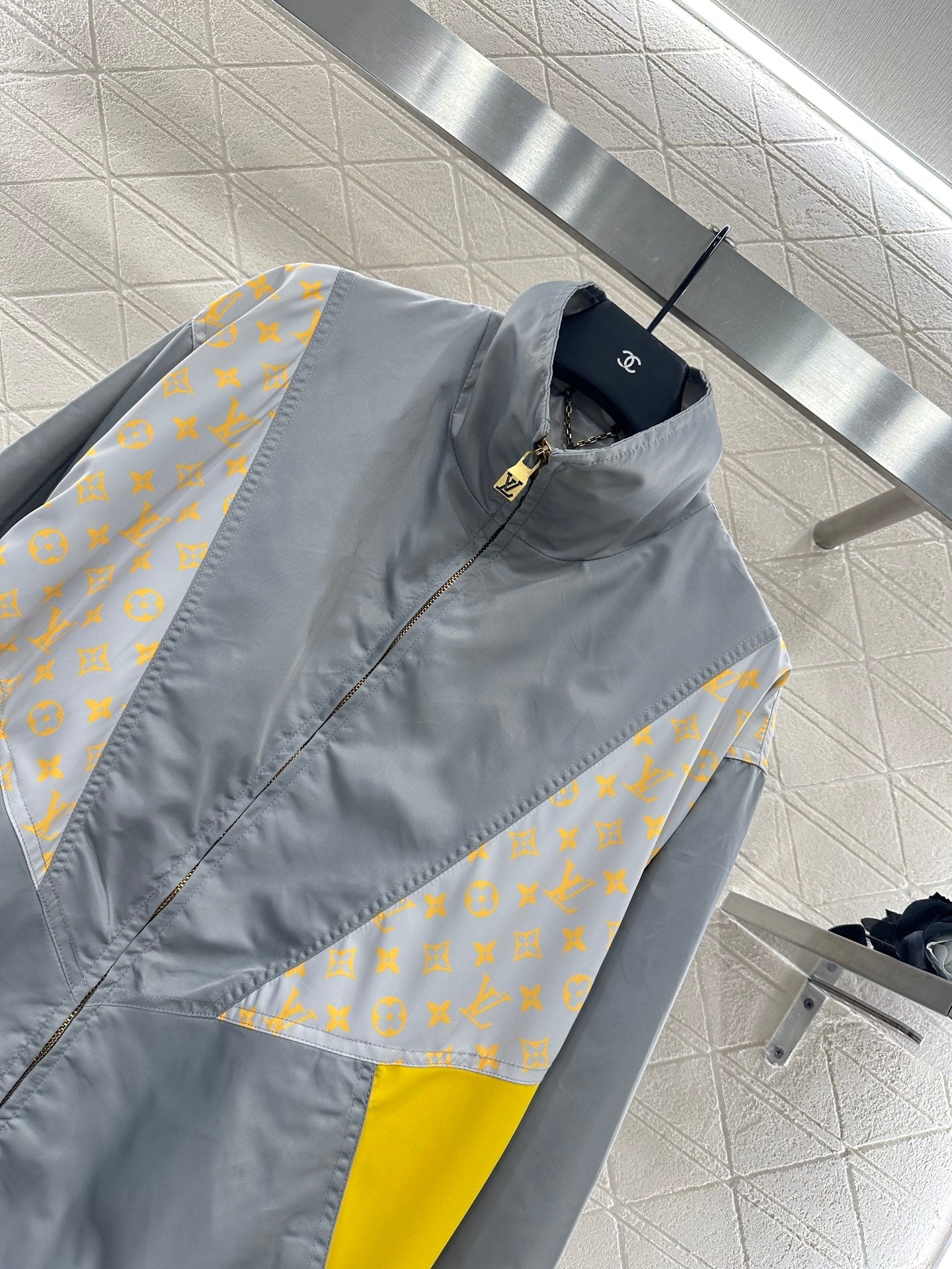 L 2025 New Arrival Hooded Jacket