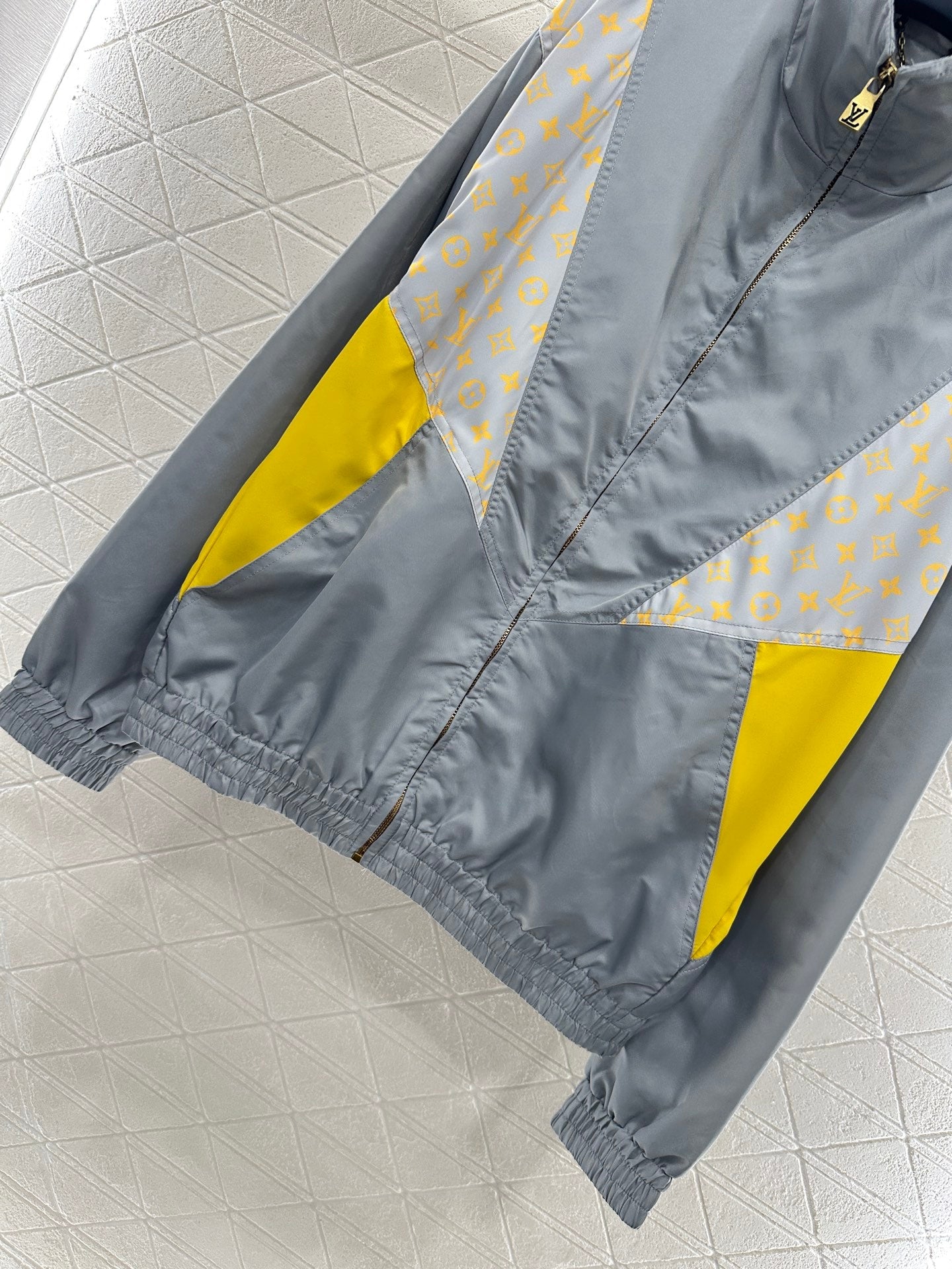 L 2025 New Arrival Hooded Jacket
