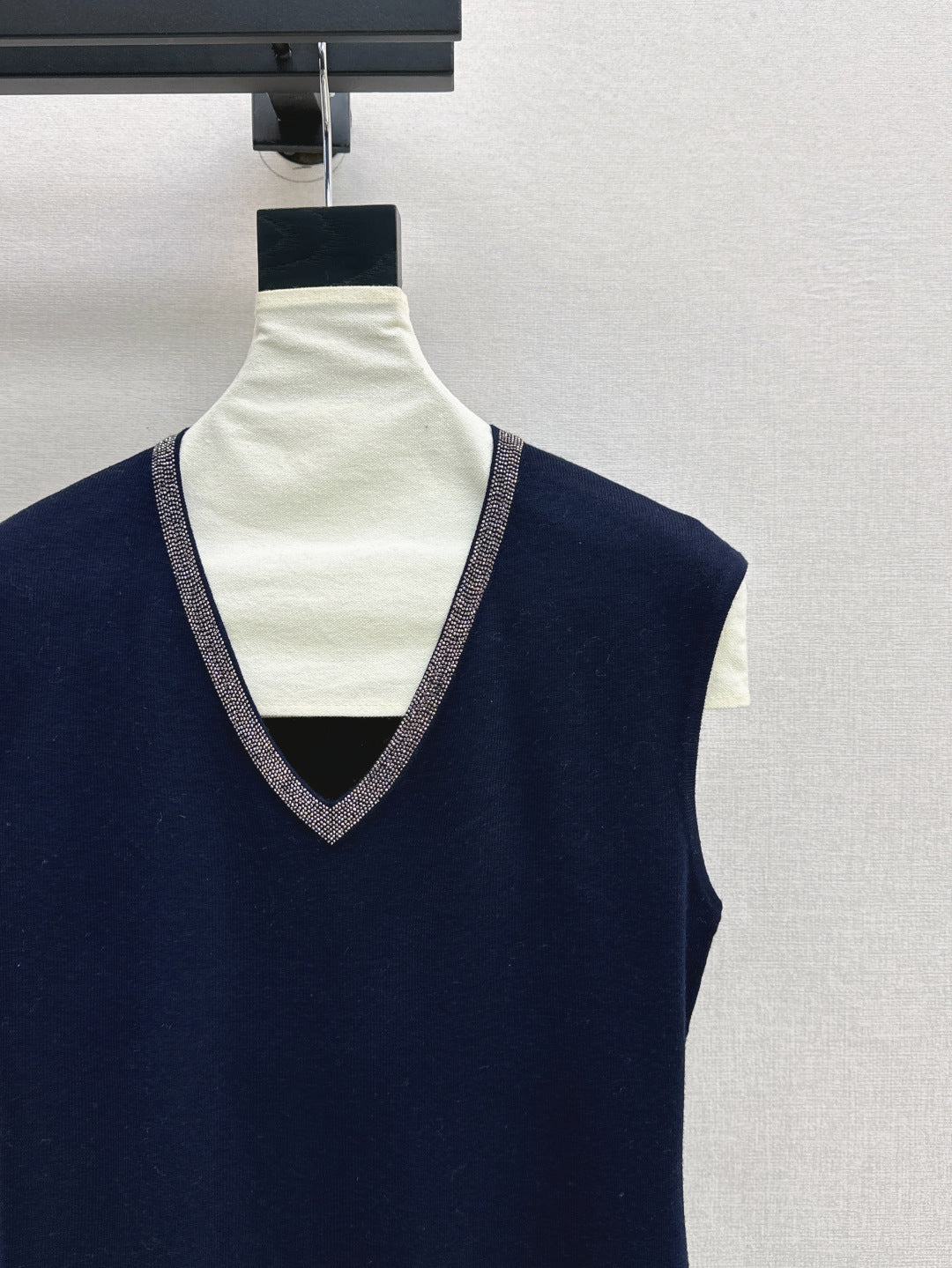 Bru 25fw v-neck vest