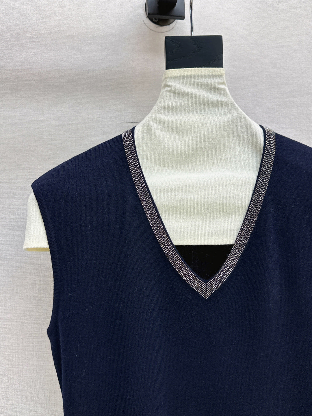 Bru 25fw v-neck vest