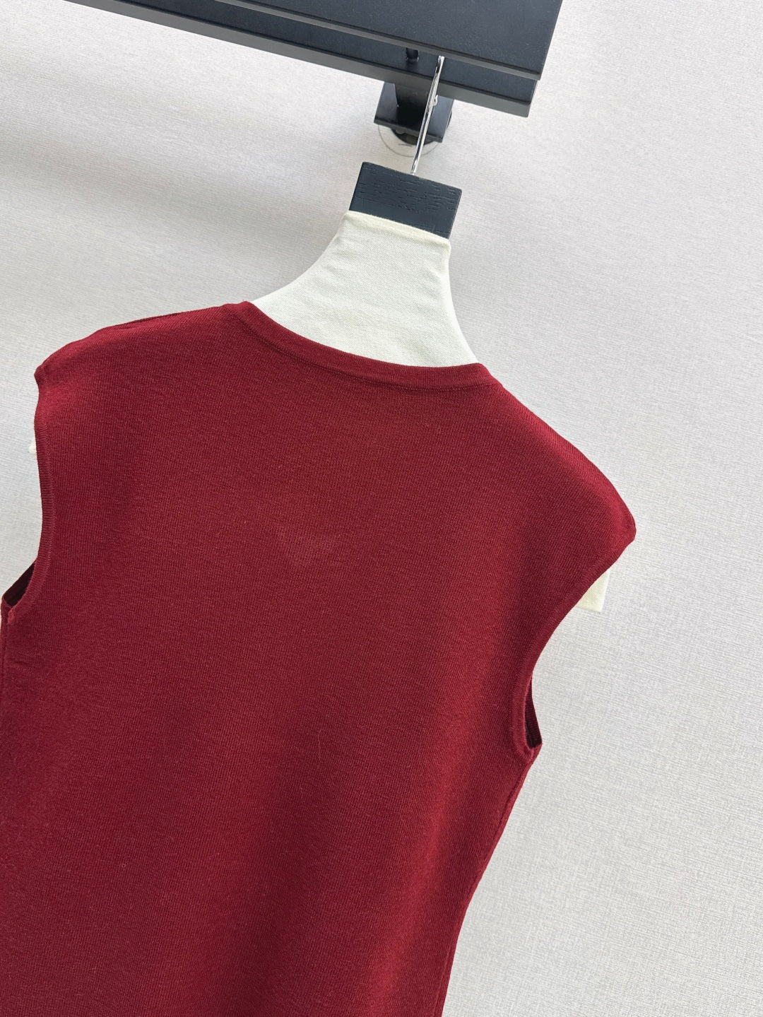 Bru 25fw v-neck vest