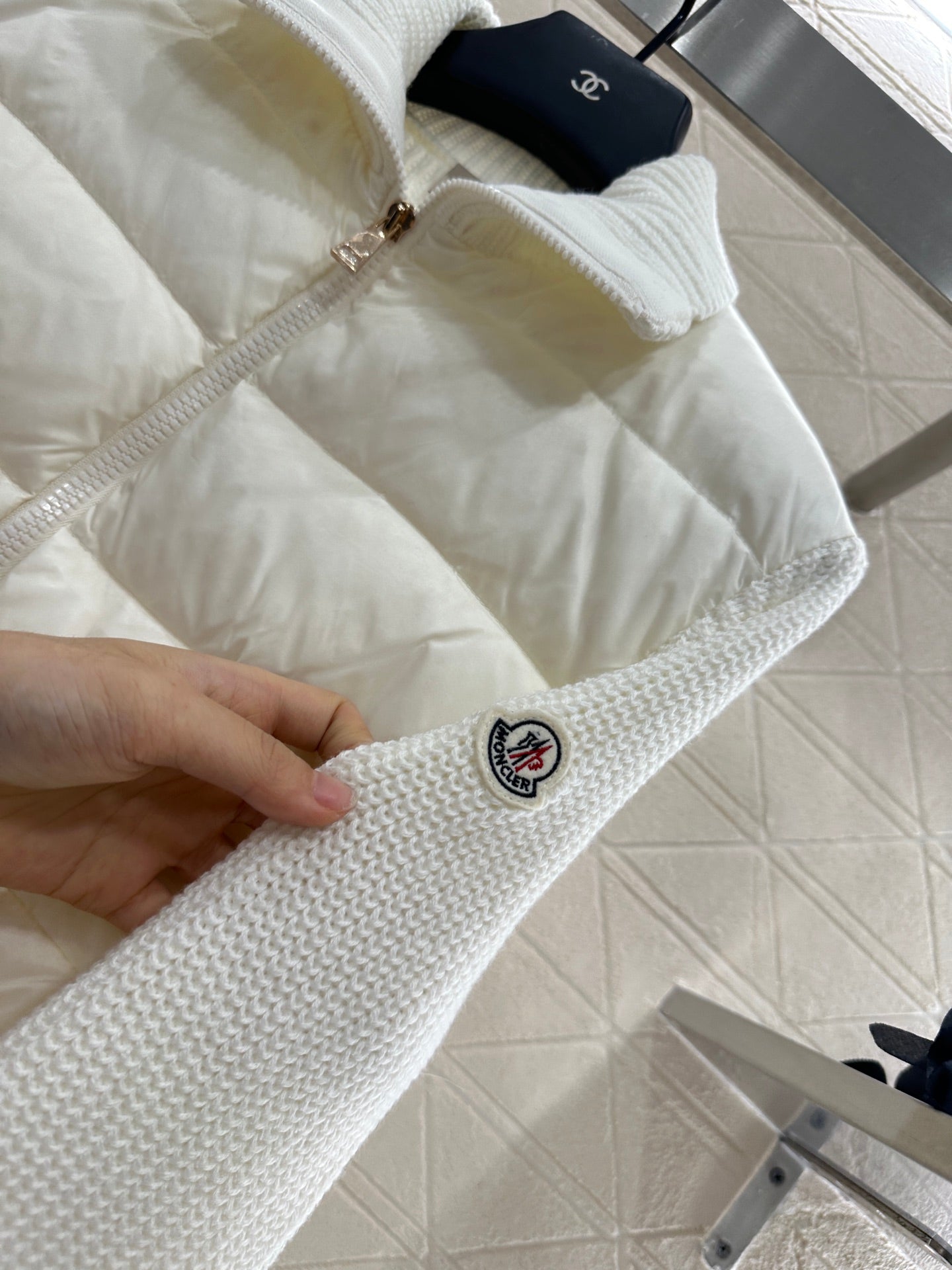 Mon 2025 New Arrival Zip-Up Down Jacket