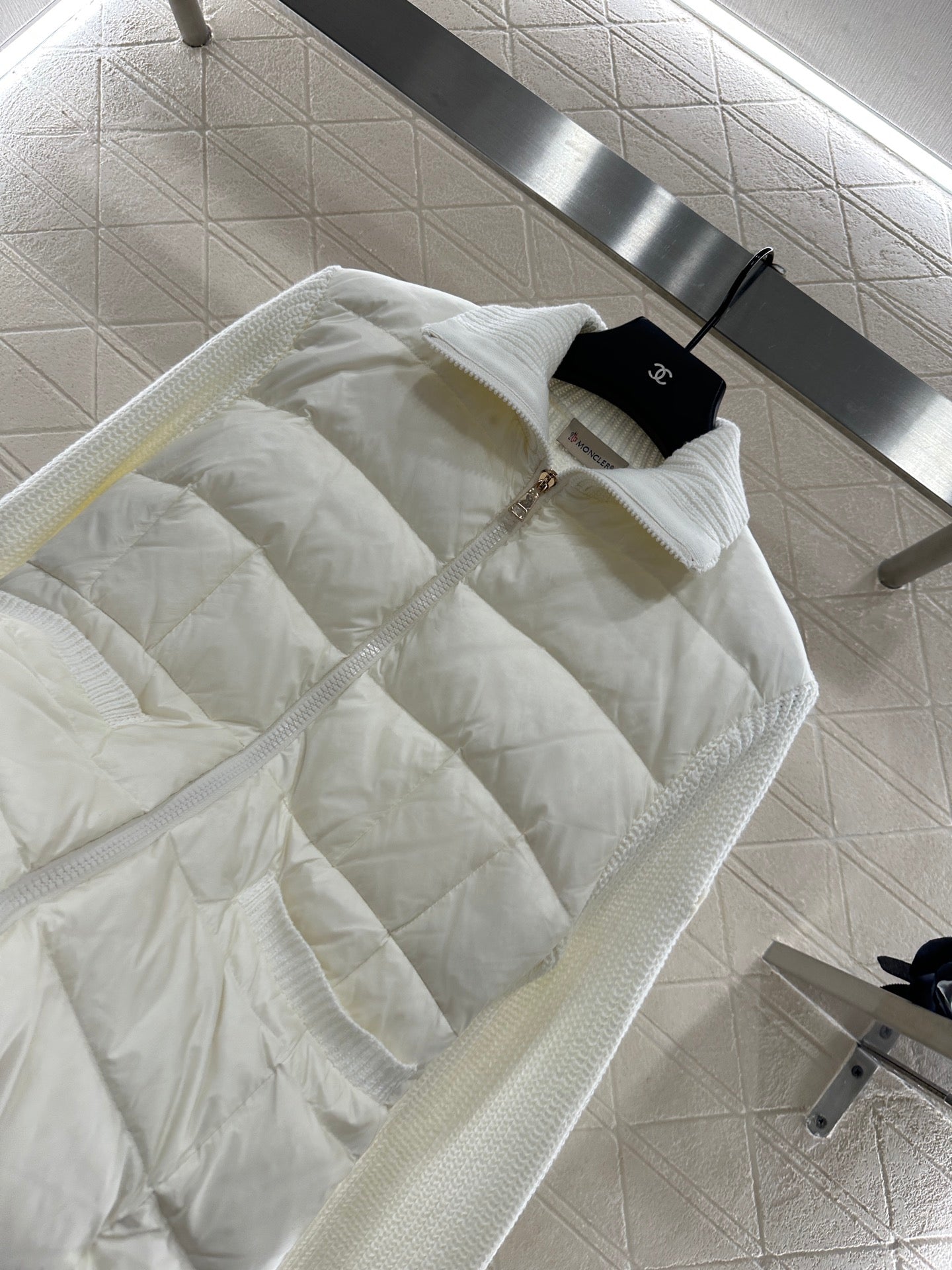 Mon 2025 New Arrival Zip-Up Down Jacket
