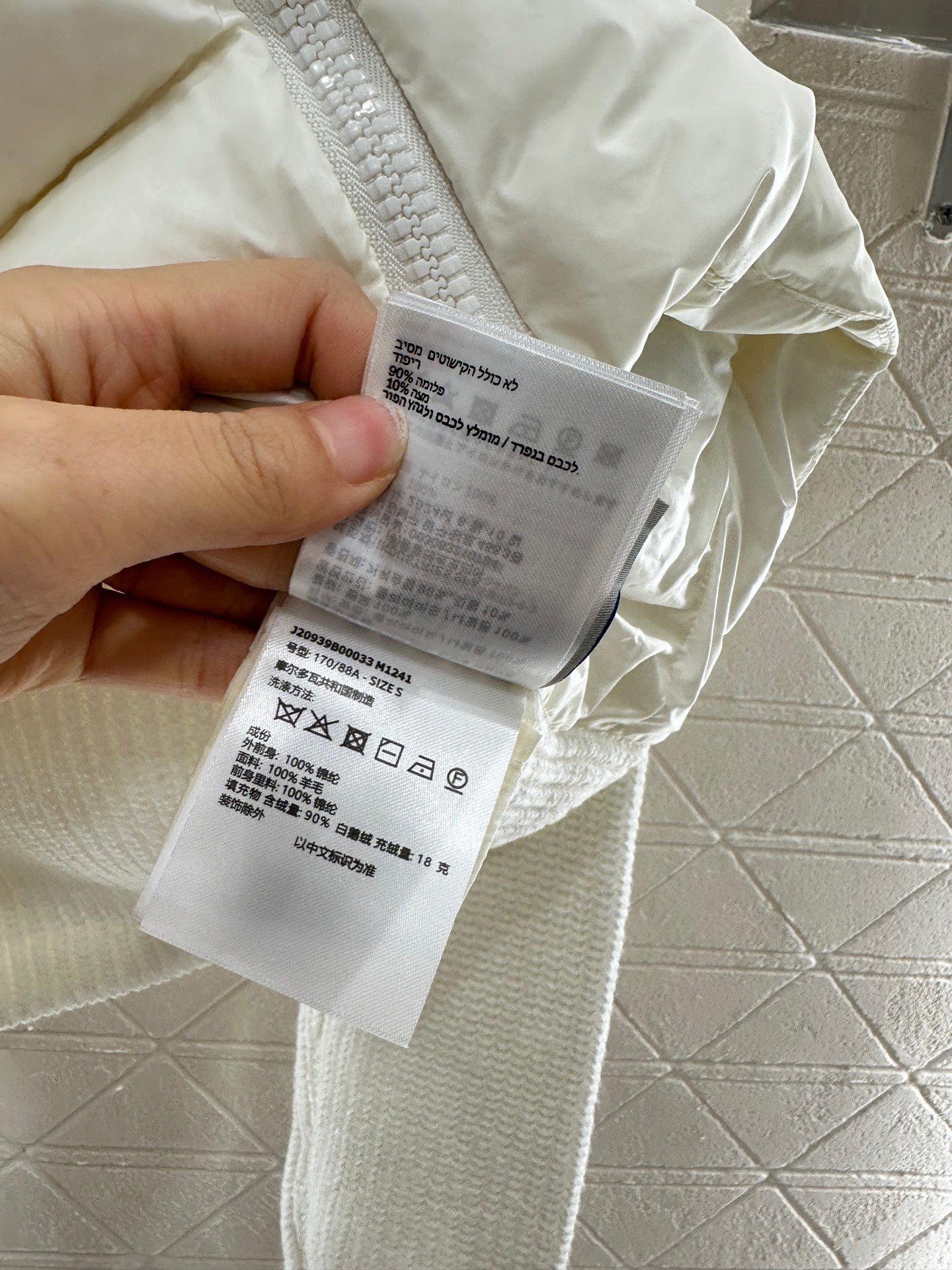 Mon 2025 New Arrival Zip-Up Down Jacket