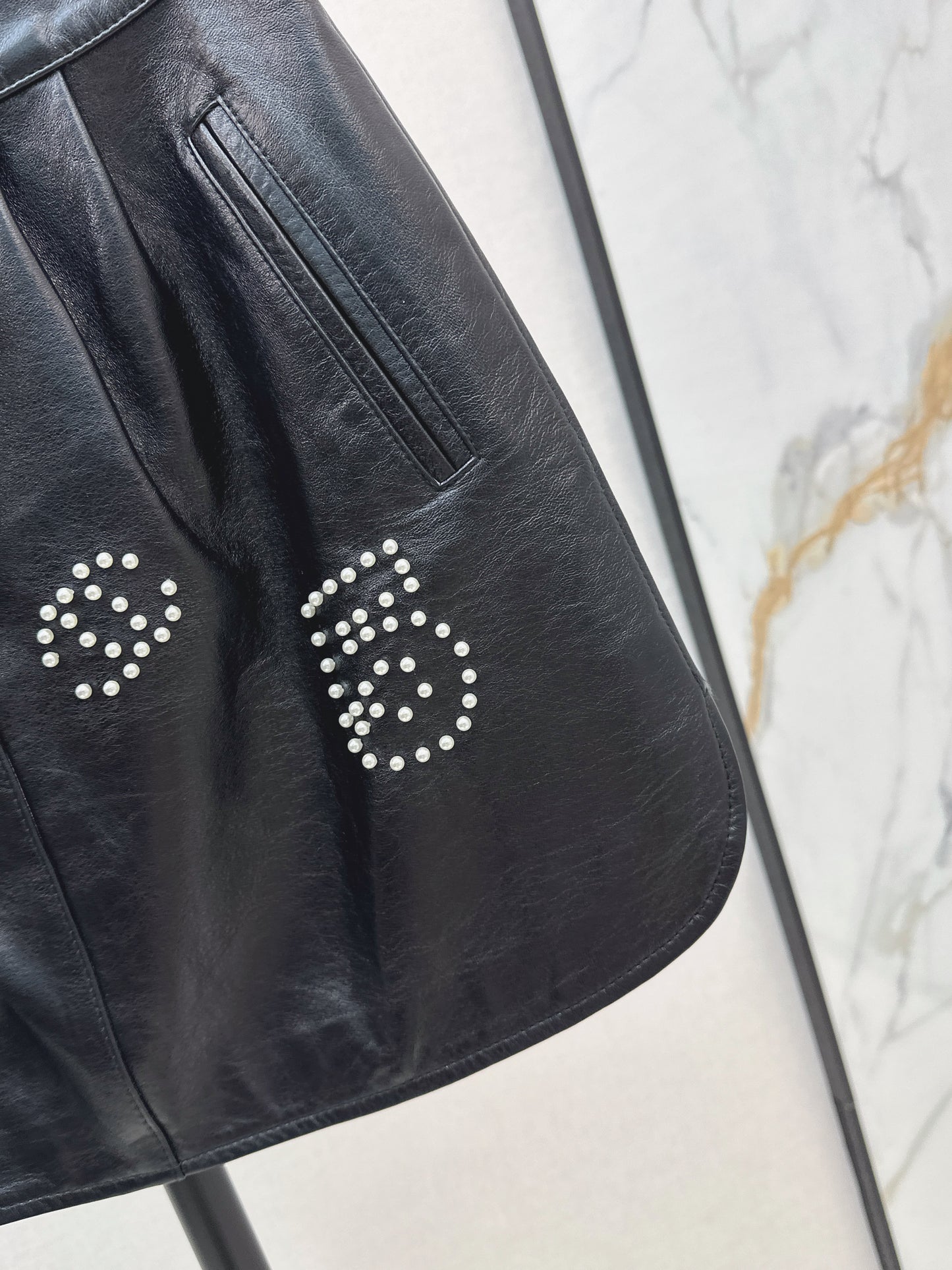 C 25 High-end handmade logo beaded sheepskin skirt(BLACK/BLUE/PINK)