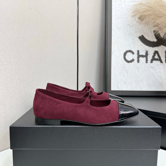 C 25 Pointed lacquered flat shoes(BLACK/BLUE/RED)