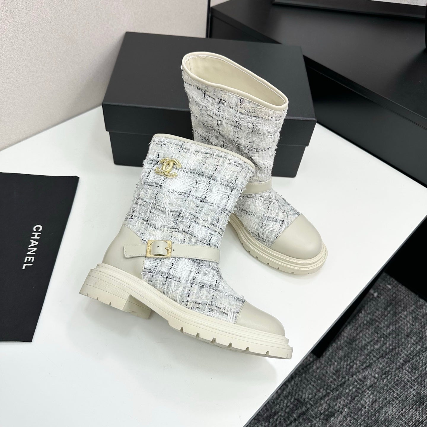 C 25 Cowhide and cloth lined mid calf boots(WHITE/BLACK/YELLOW)