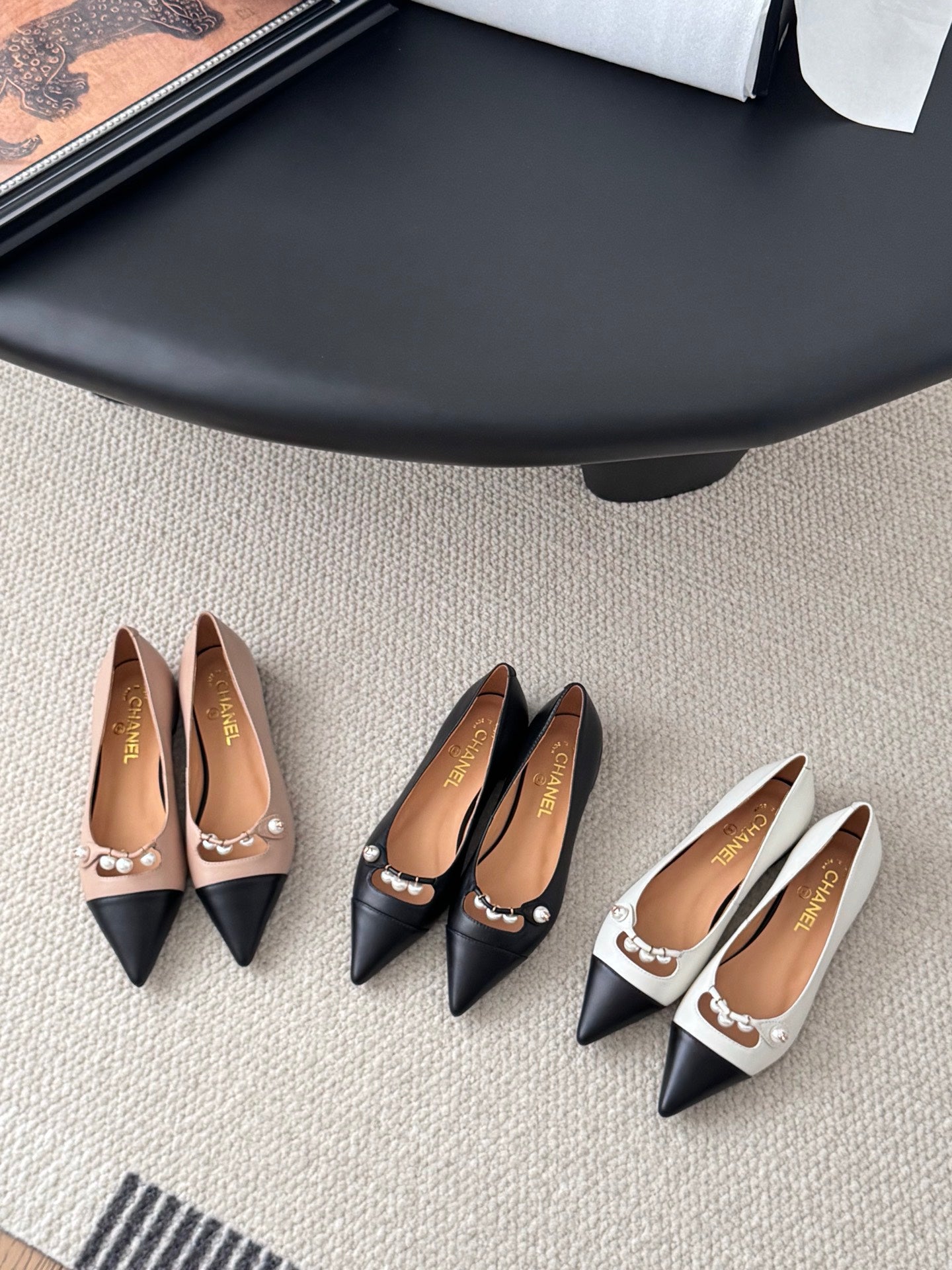 C 25 Pointed low heeled shoes(WHITE/BLACK/PINK)