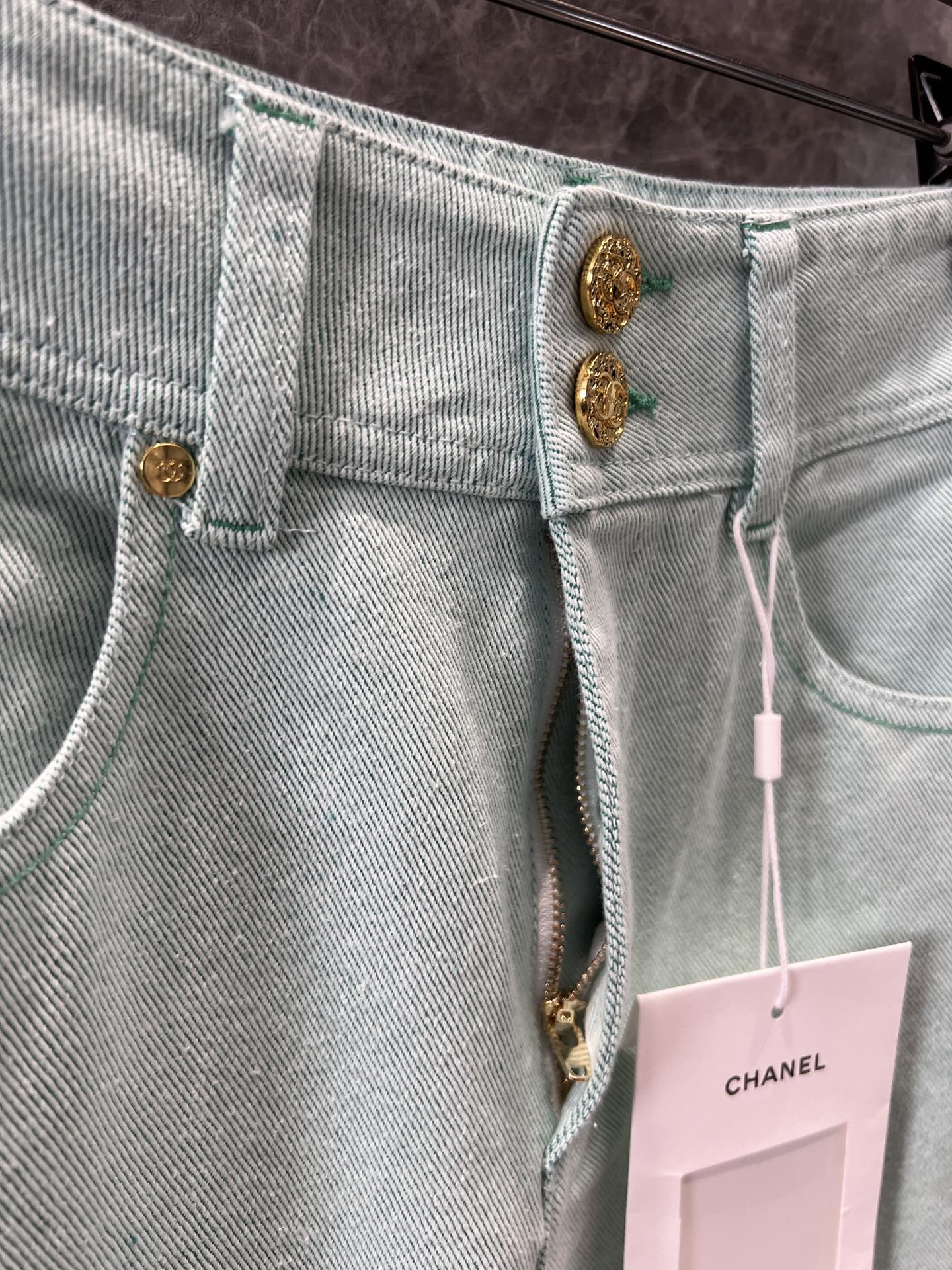 C 25 Two-button micro-logo embroidered green jeans
