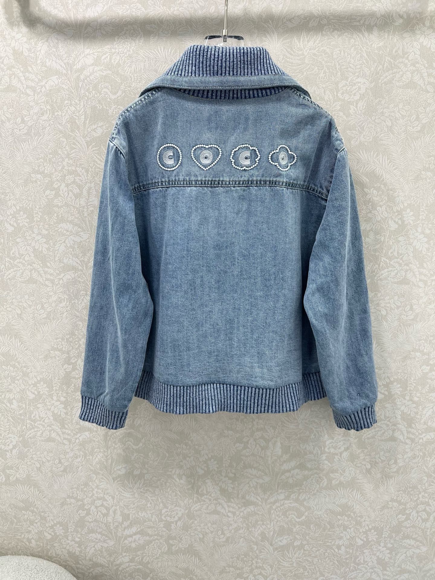 C 25 New Letter Heart Embroidered Denim Jacket