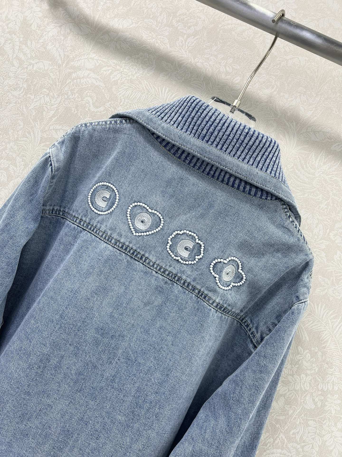 C 25 New Letter Heart Embroidered Denim Jacket
