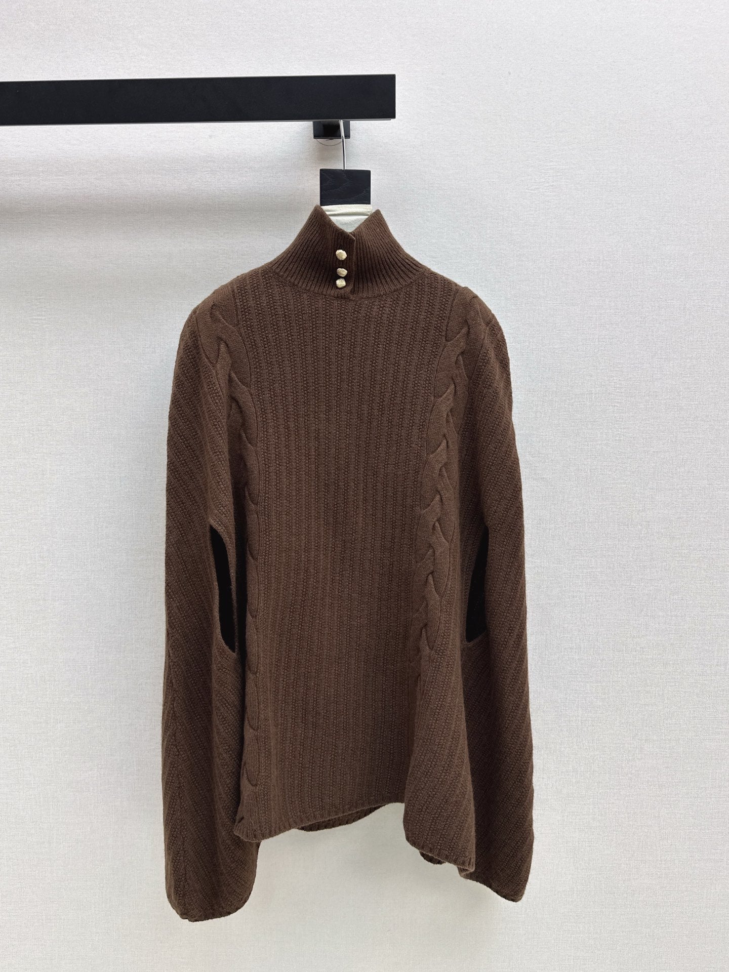 Lor 25 100% wool shawl cape