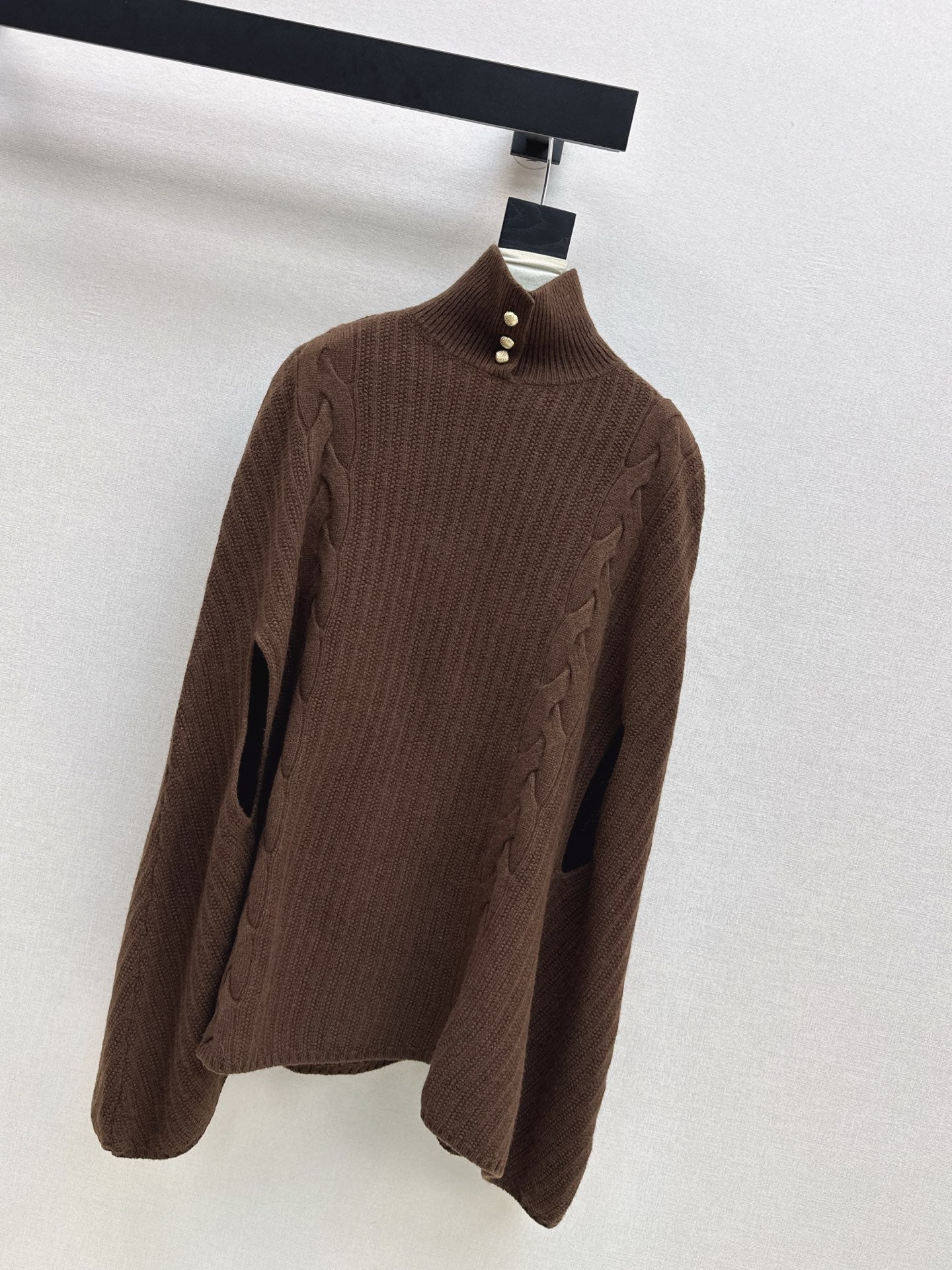 Lor 25 100% wool shawl cape