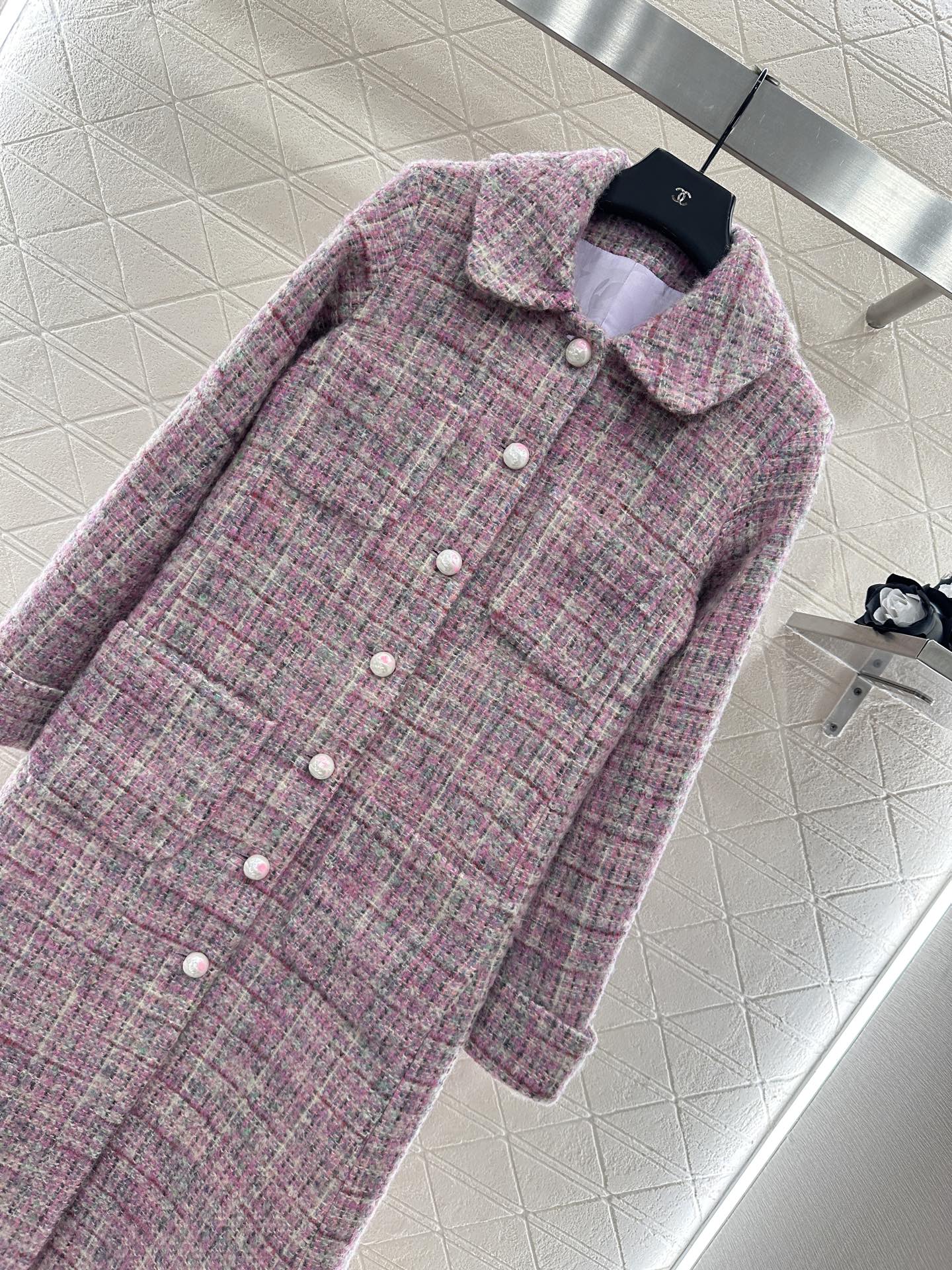 C 25 Check tweed coat