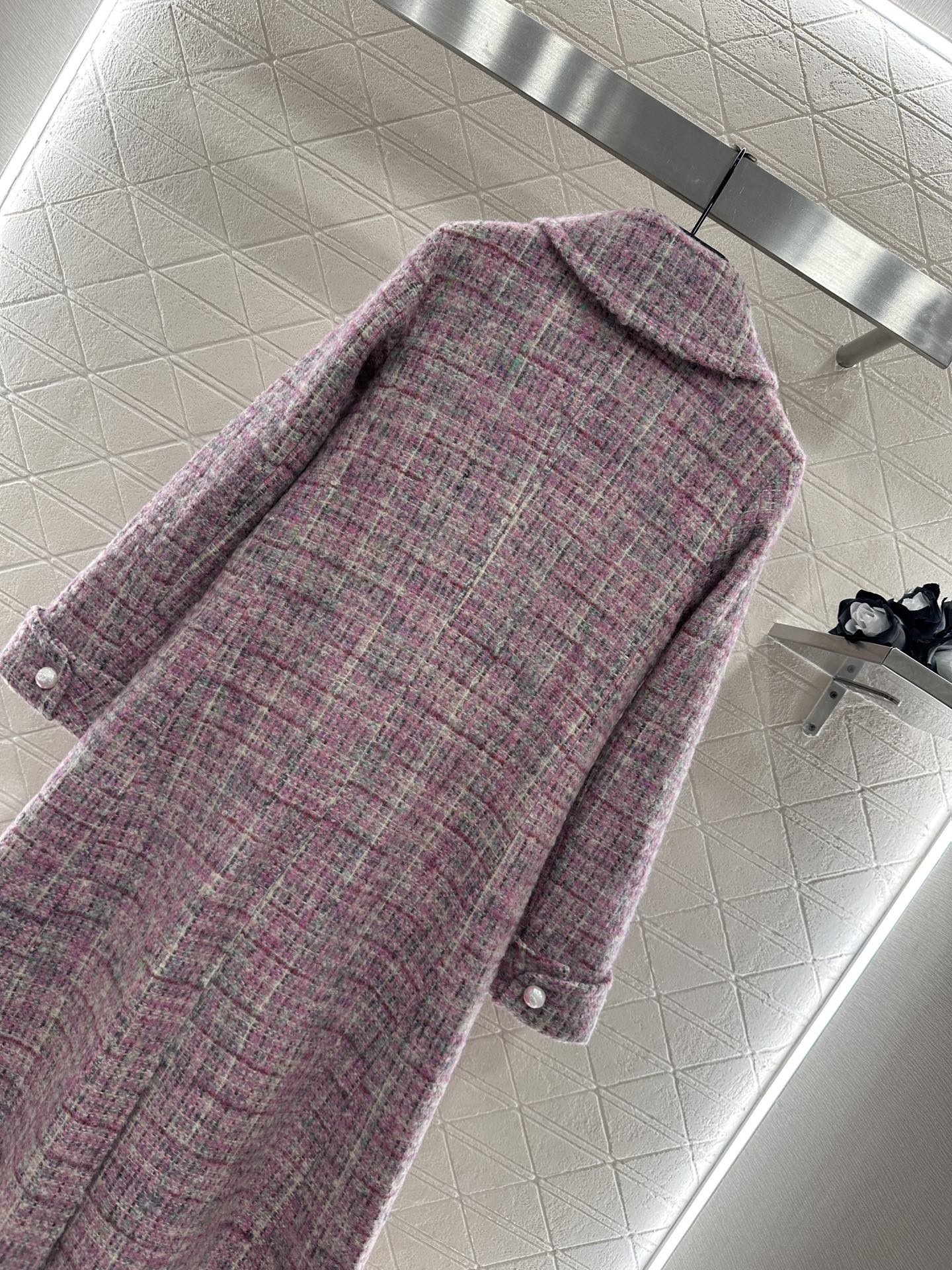 C 25 Check tweed coat