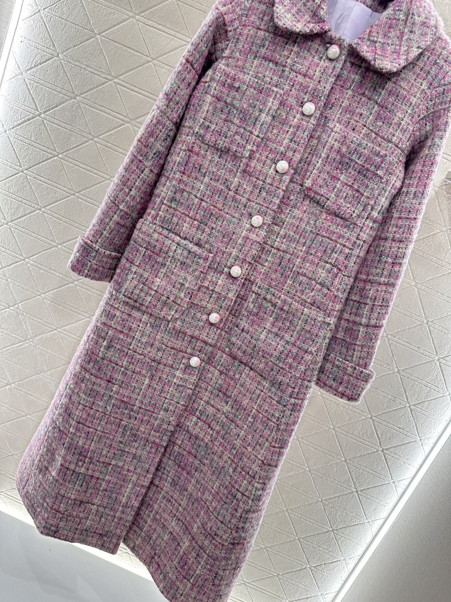 C 25 Check tweed coat