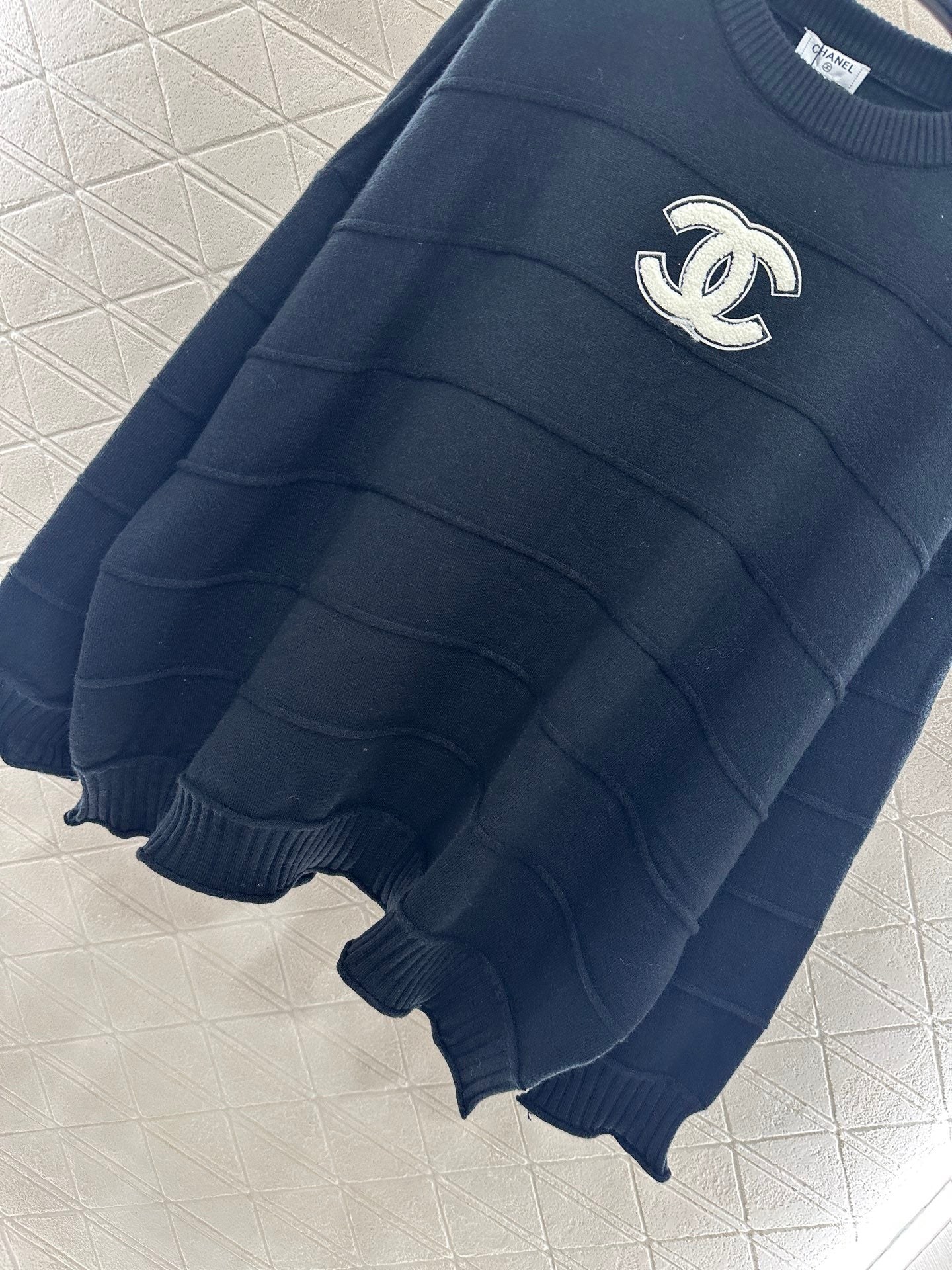 C 25 Lettering knitted top and trousers set