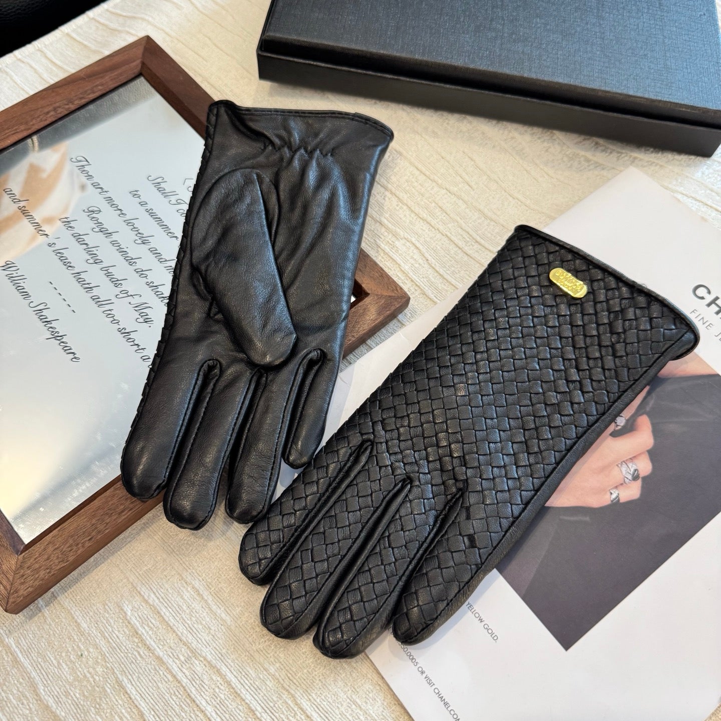 Bru 25 Fully woven sheepskin gloves