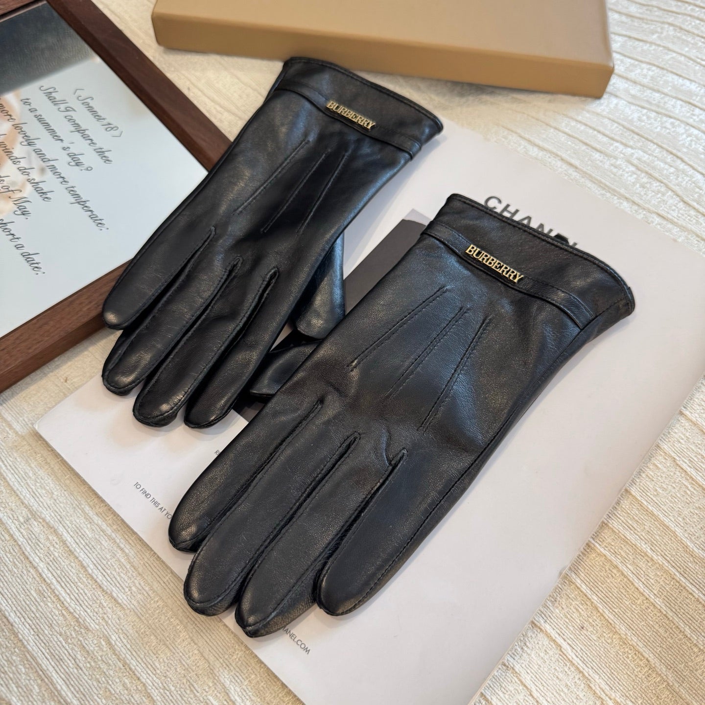 Bur 25 sheepskin gloves