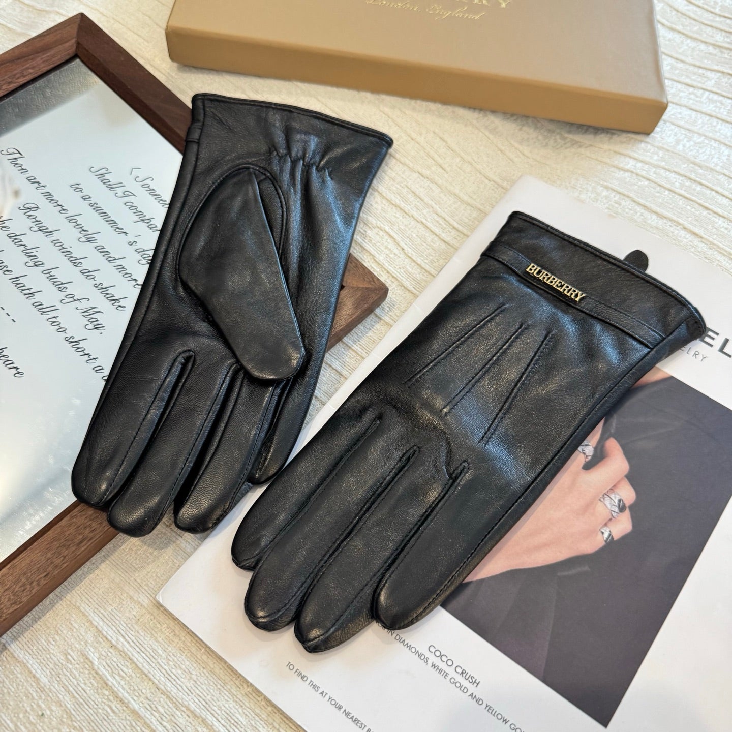 Bur 25 sheepskin gloves