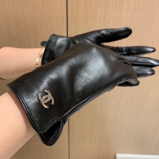 C 25 sheepskin gloves