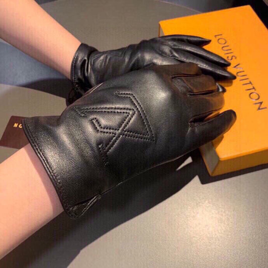 L 25 sheepskin gloves