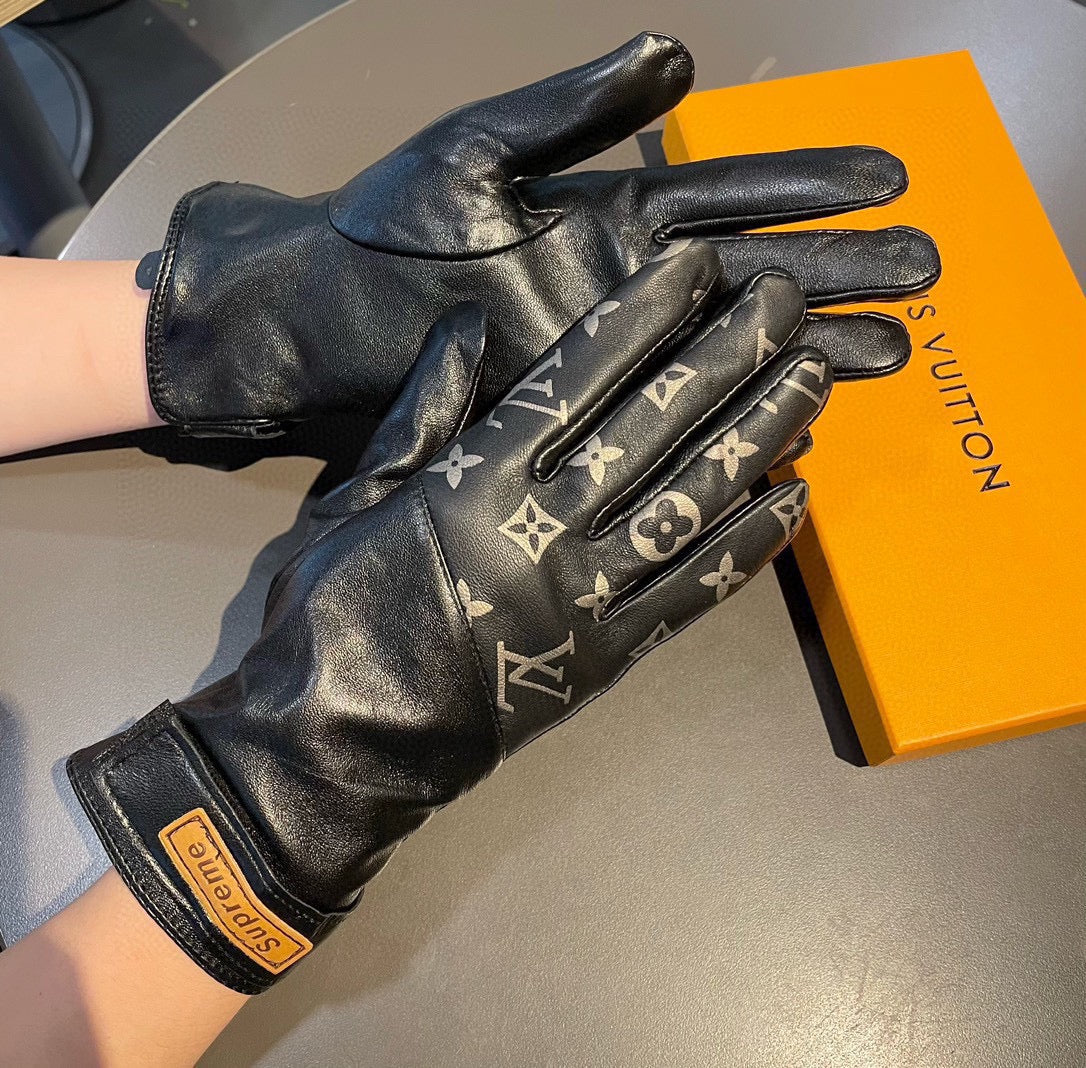 L 25 Co-branded logo printed sheepskin gloves
