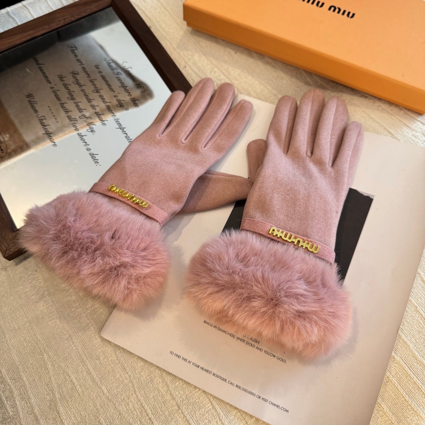 Mi 25 Lazy rabbit wool gloves(PURPLE/PINK)