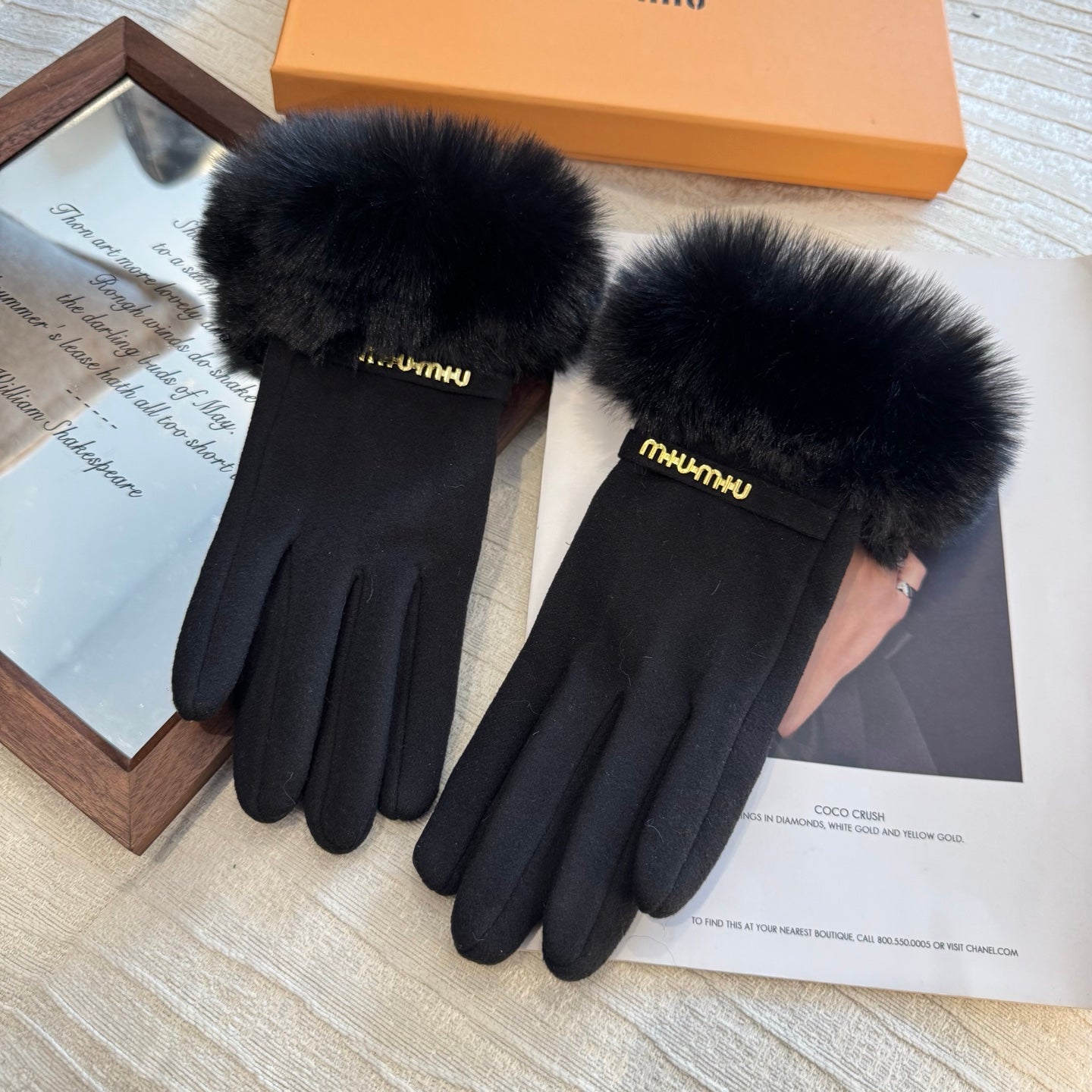 Mi 25 Lazy rabbit wool gloves