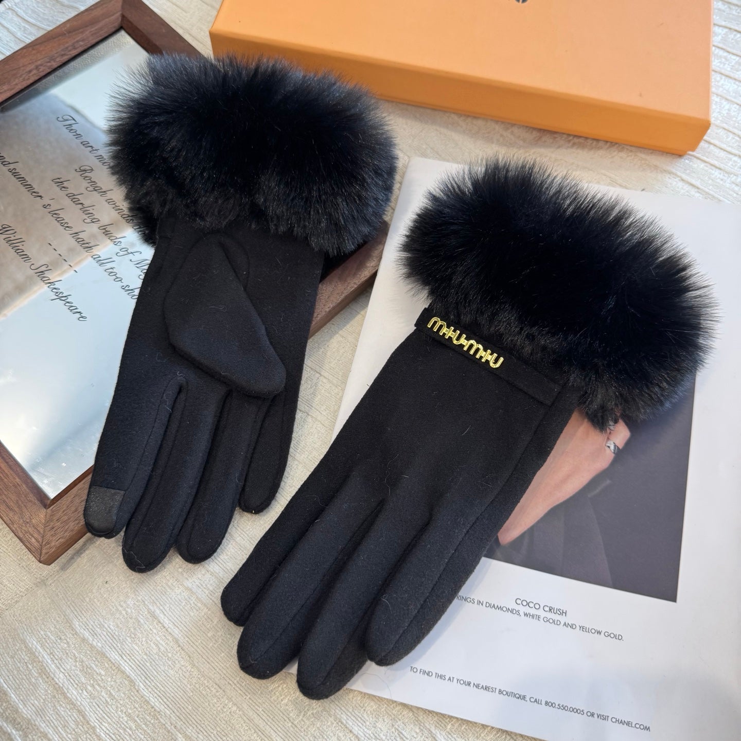 Mi 25 Lazy rabbit wool gloves