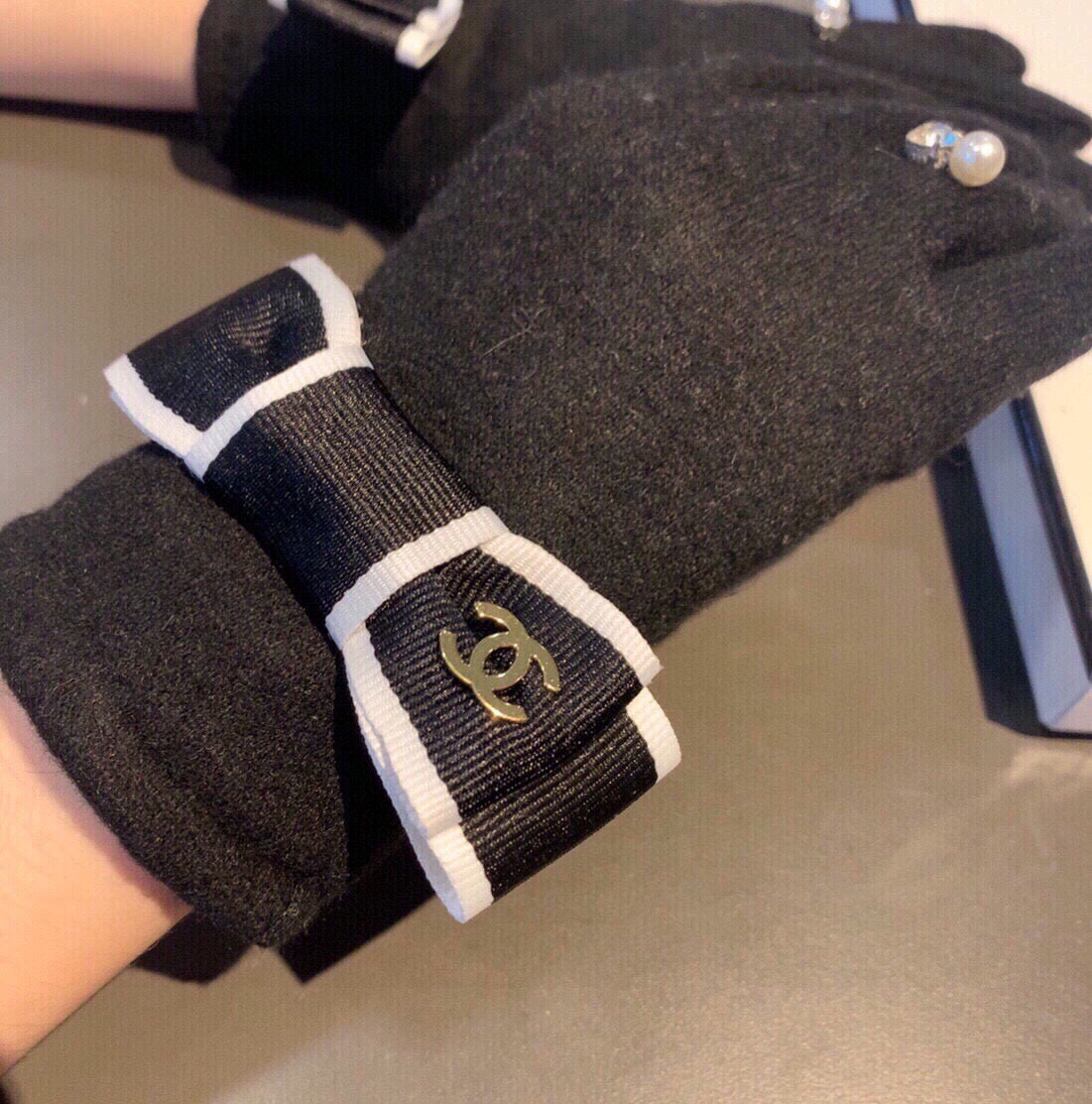C 25 Bow wool gloves(BLACK/GRAY)